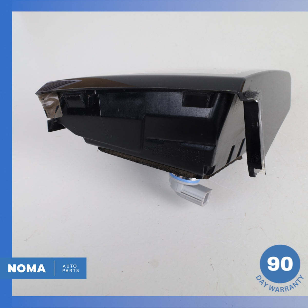 15-19 Land Rover Discovery Sport L550 Rear Right Inner Tail Light Lamp OEM 46k - photo 7