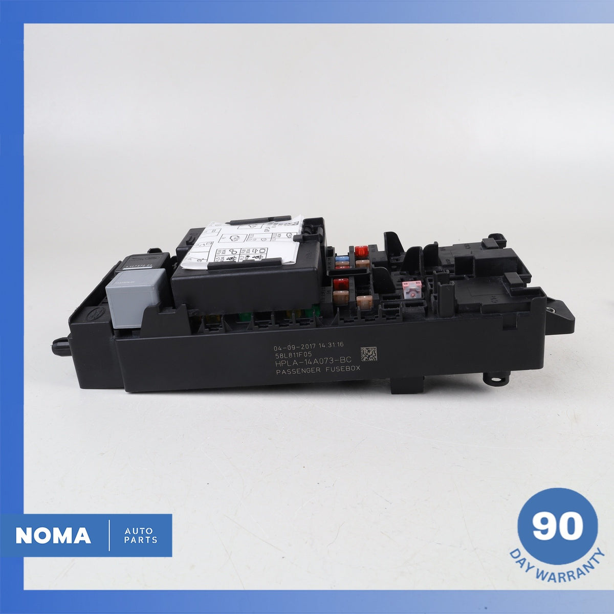 Range Rover Sport L494 L405 Engine Compartment Fuse Relay Box OEM - photo 7