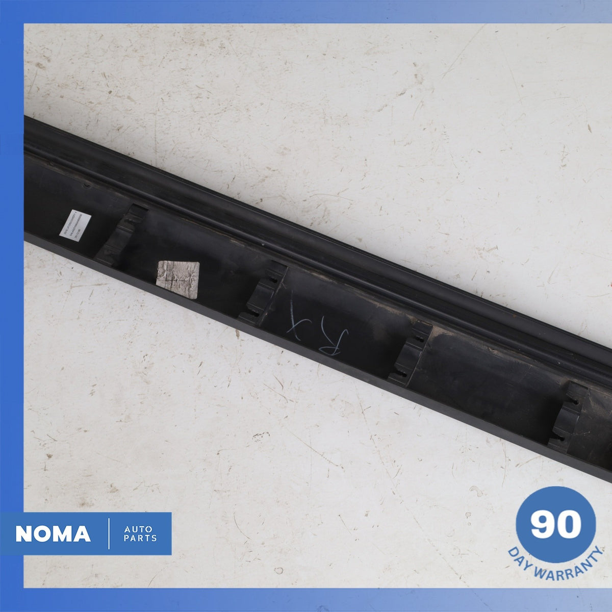 05-16 Land Rover L319 LR4 Front Right Passenger Side Door Outside Moulding OEM - photo 11