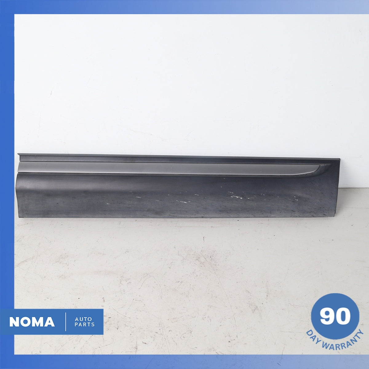 12-19 Range Rover Evoque L538 4DR Front Right Door Lower Molding OEM - photo 1