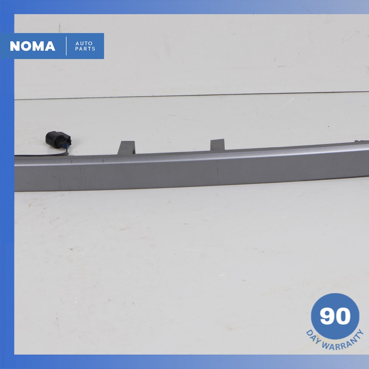 12-15 Range Rover Evoque L538 Rear Trunk Bezel License Plate Light Lamp Trim OEM - photo 3