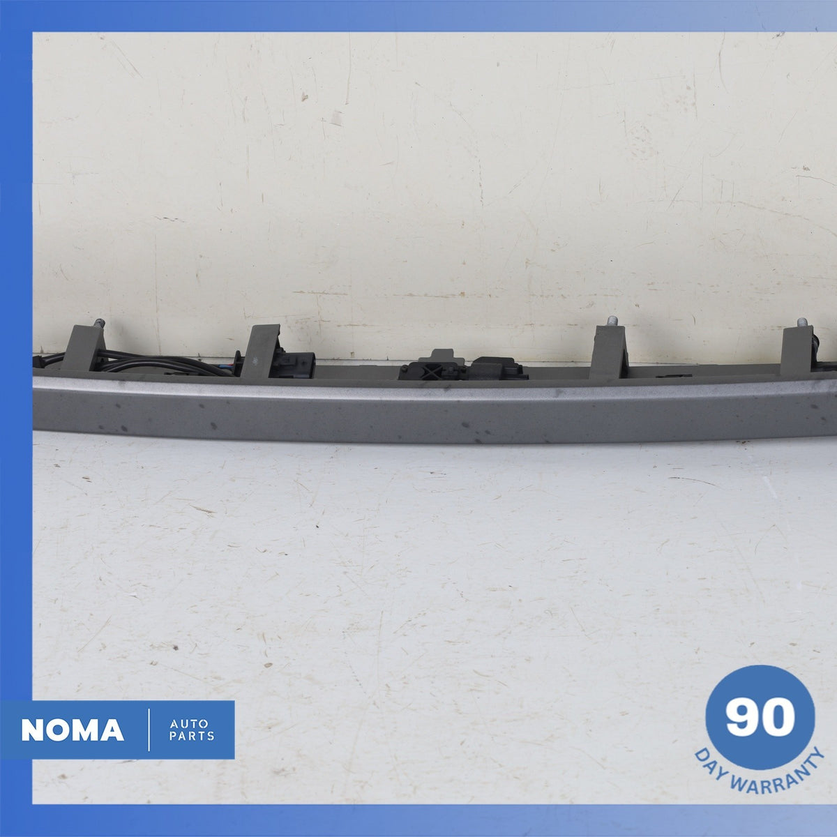 16-17 Range Rover Evoque L538 Rear Trunk Bezel License Plate Light Lamp Trim OEM - photo 4