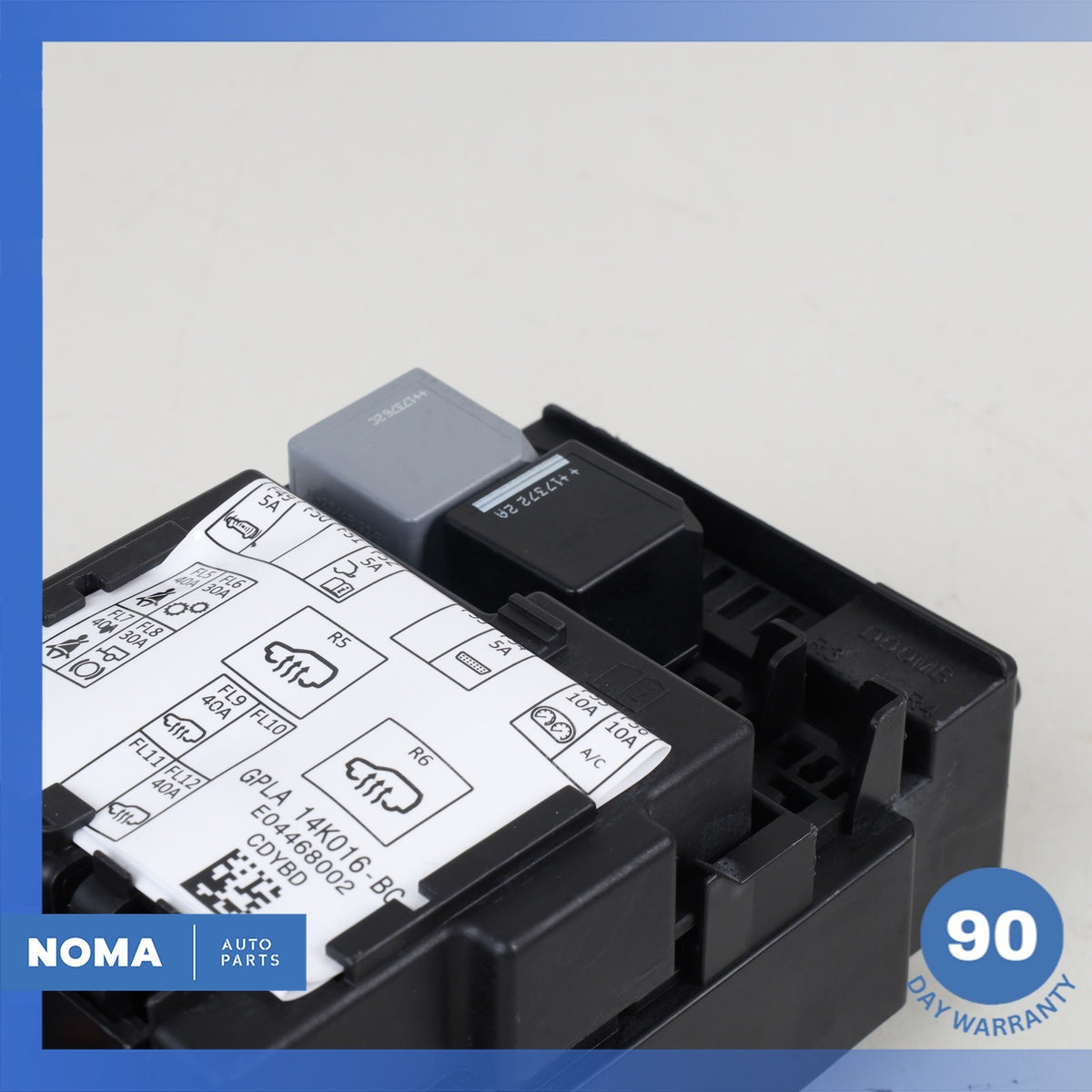 Range Rover Sport L494 L405 Engine Compartment Fuse Relay Box OEM - photo 5