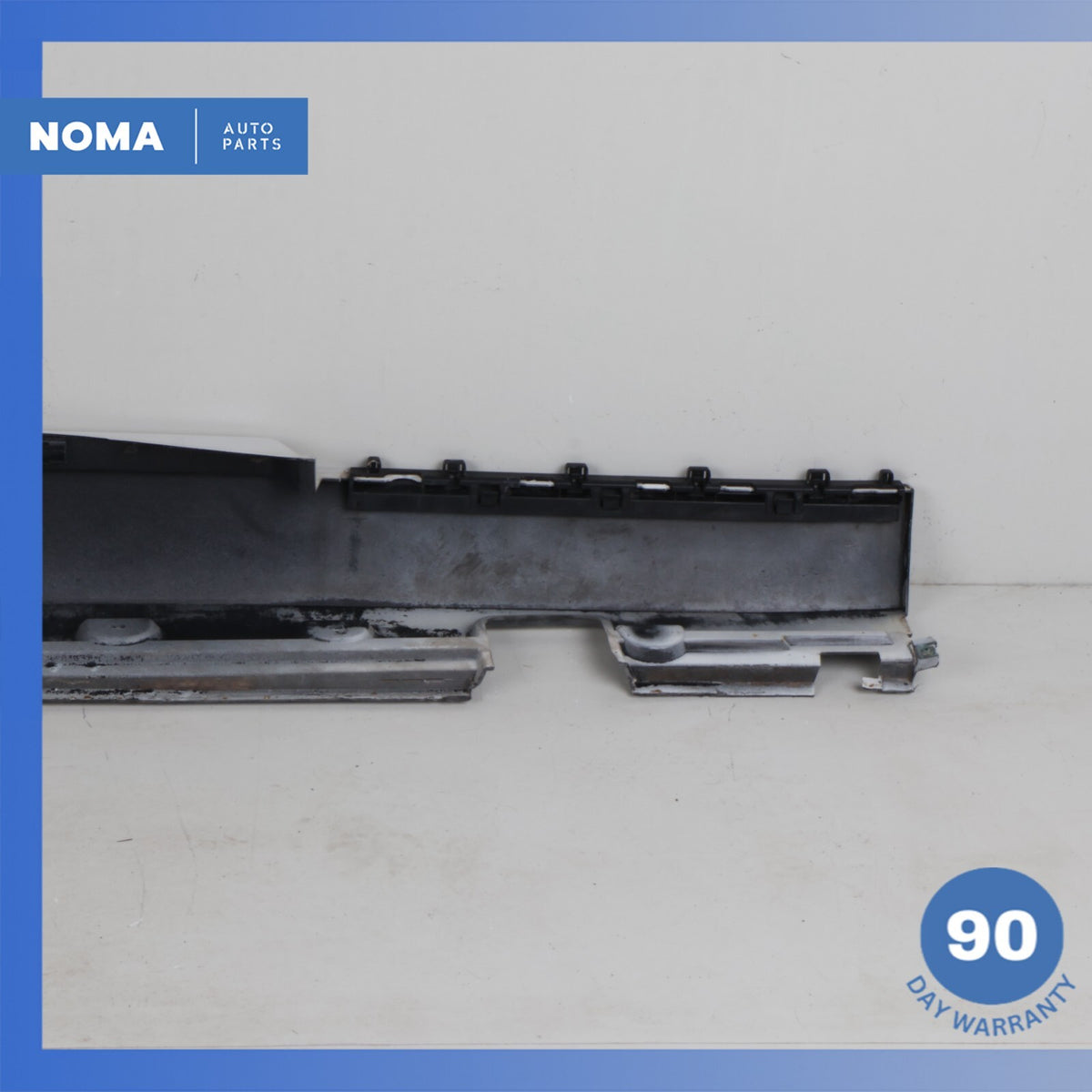 09-16 BMW E89 Z4 Base Left Driver Side Rocker Panel Side Skirt White OEM - photo 7