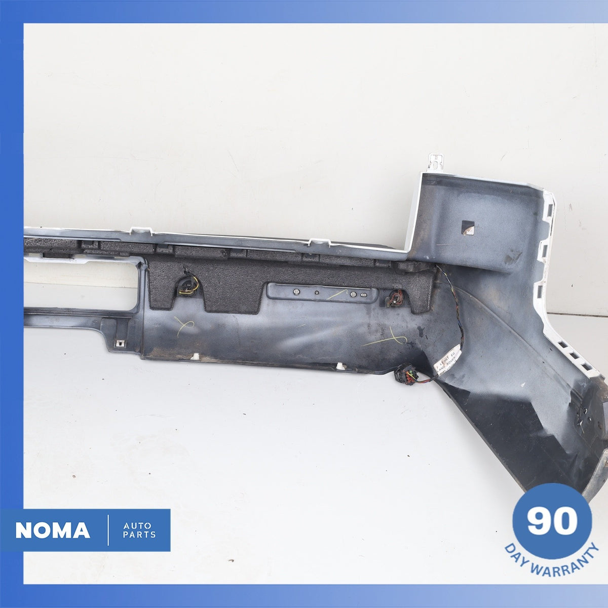 10-16 Land Rover L319 LR4 Rear Bumper Cover Assembly White OEM - photo 15