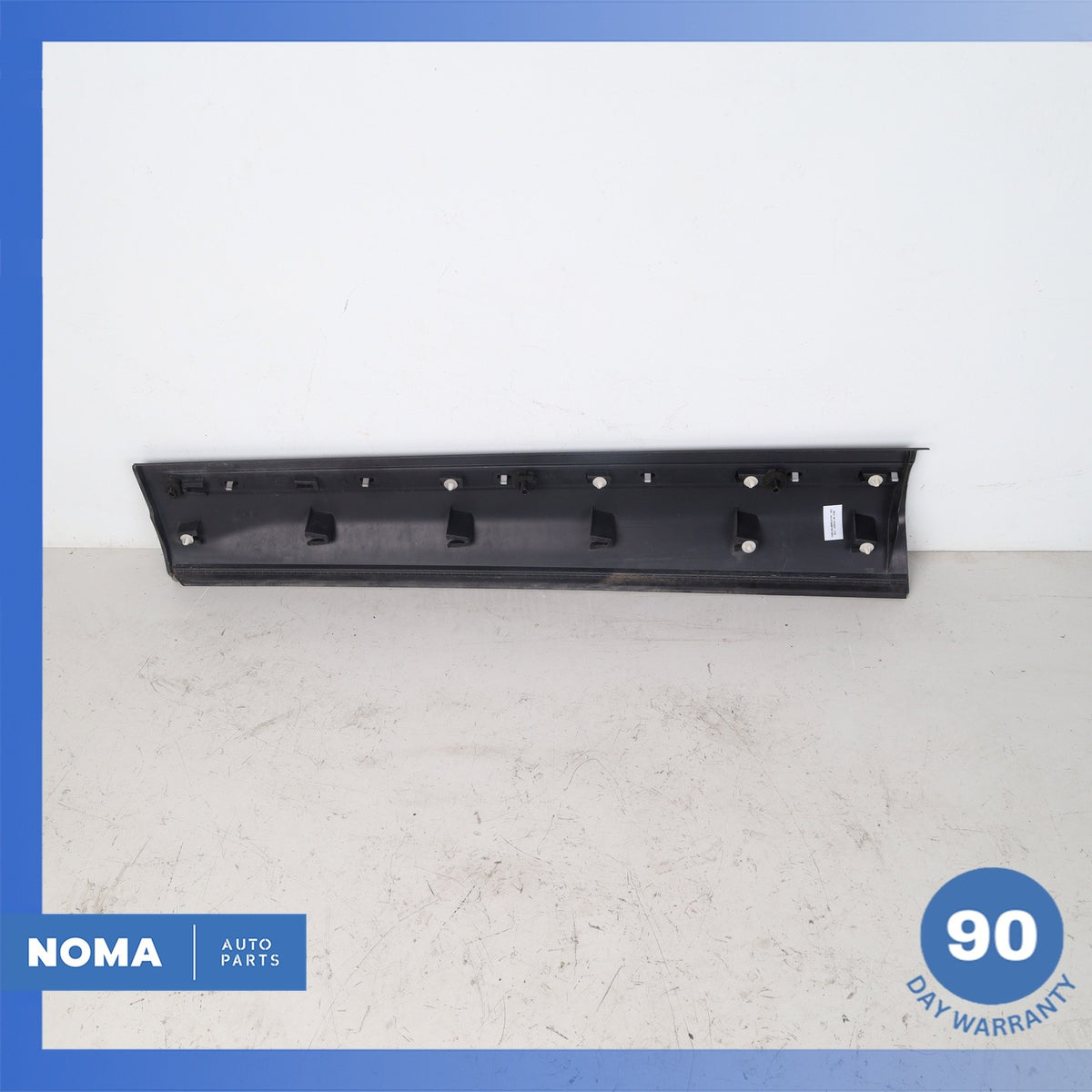 12-19 Range Rover Evoque L538 4DR Front Right Door Lower Molding OEM - photo 6