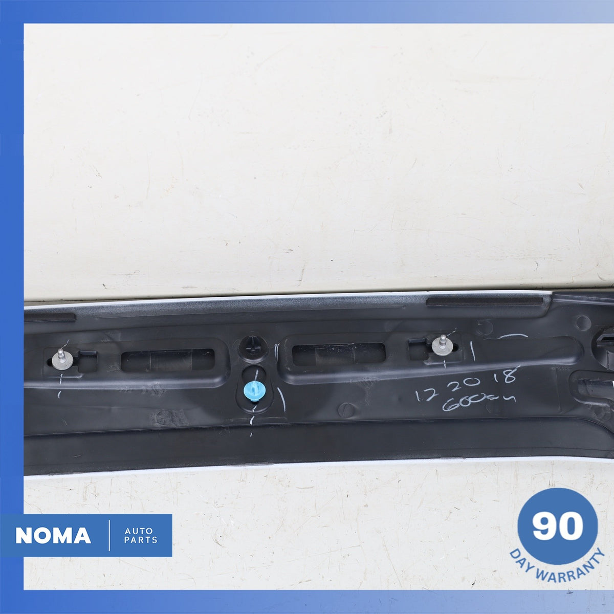 19-25 BMW F98 X4M X4 Rear Top Upper Lid Spoiler White 8738201 OEM - photo 9
