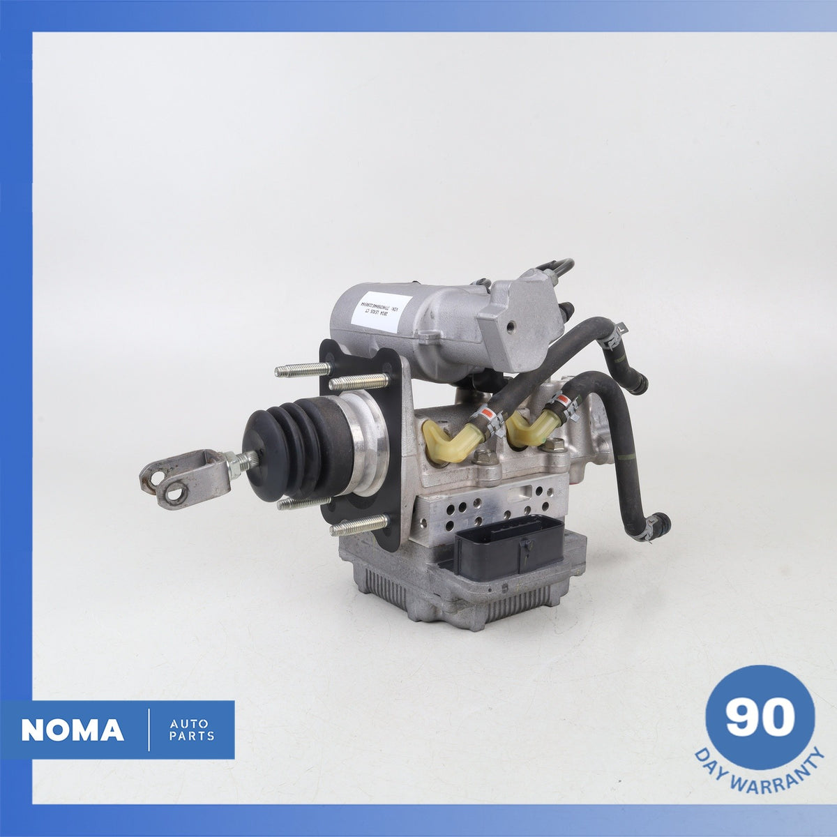 2014 Lexus ZWA10L CT200h Brake Booster w/ Master Cylinder 4705076100 OEM - photo 2