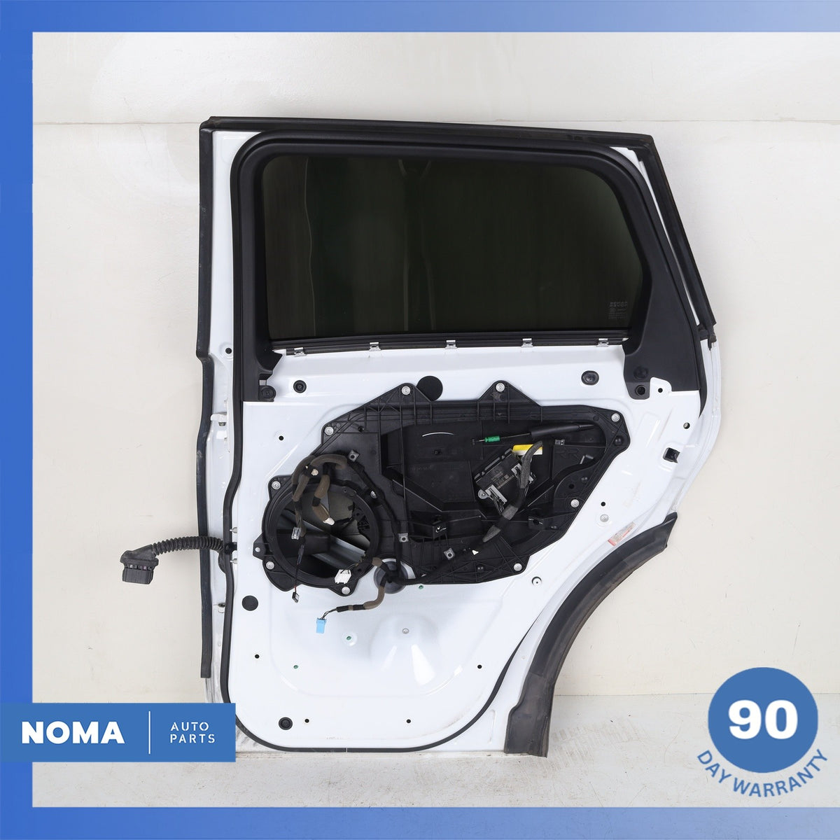 12-19 LR Range Rover Evoque L538 4DR Rear Right Side Door Panel Shell White OEM - photo 9