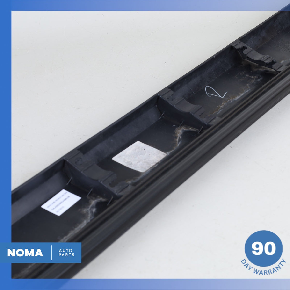 05-16 Land Rover L319 LR4 Front Right Passenger Side Door Outside Moulding OEM - photo 8
