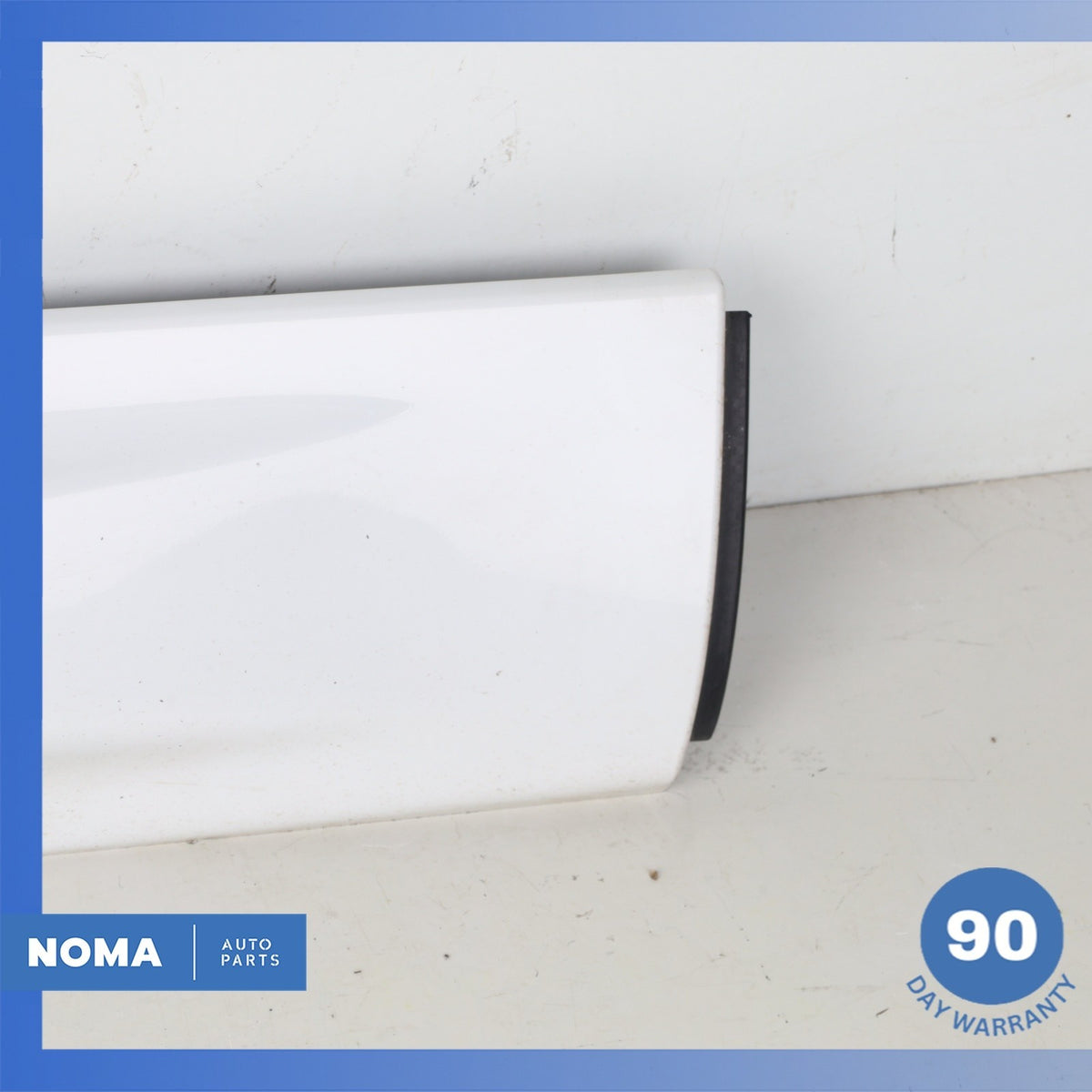 14-22 LR Range Rover Sport L494 Front Right Door Lower Molding White OEM - photo 2