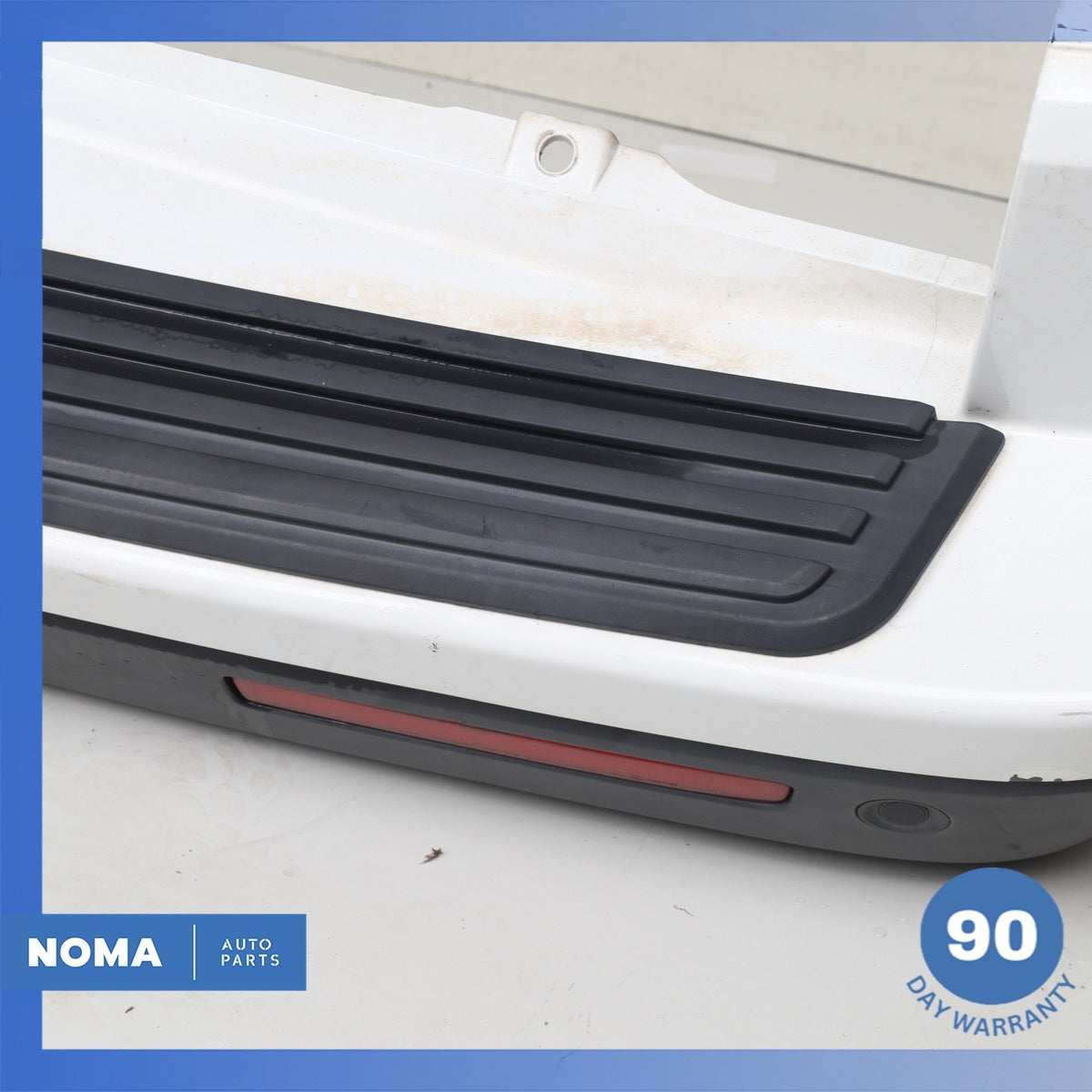 10-16 Land Rover L319 LR4 Rear Bumper Cover Assembly White OEM - photo 6