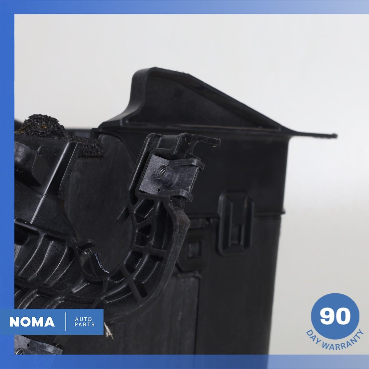 2013 LR Range Rover Evoque L538 Battery Holder Tray Cover Panel BJ3202214A OEM - photo 2