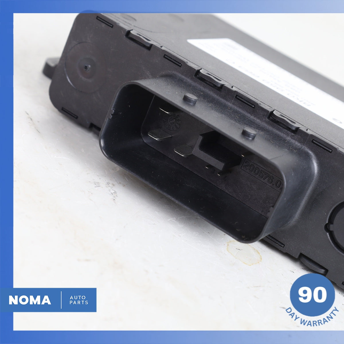 Audi D4 A8L Voltage Stabilizer Control Module 8K0959663C OEM - photo 5