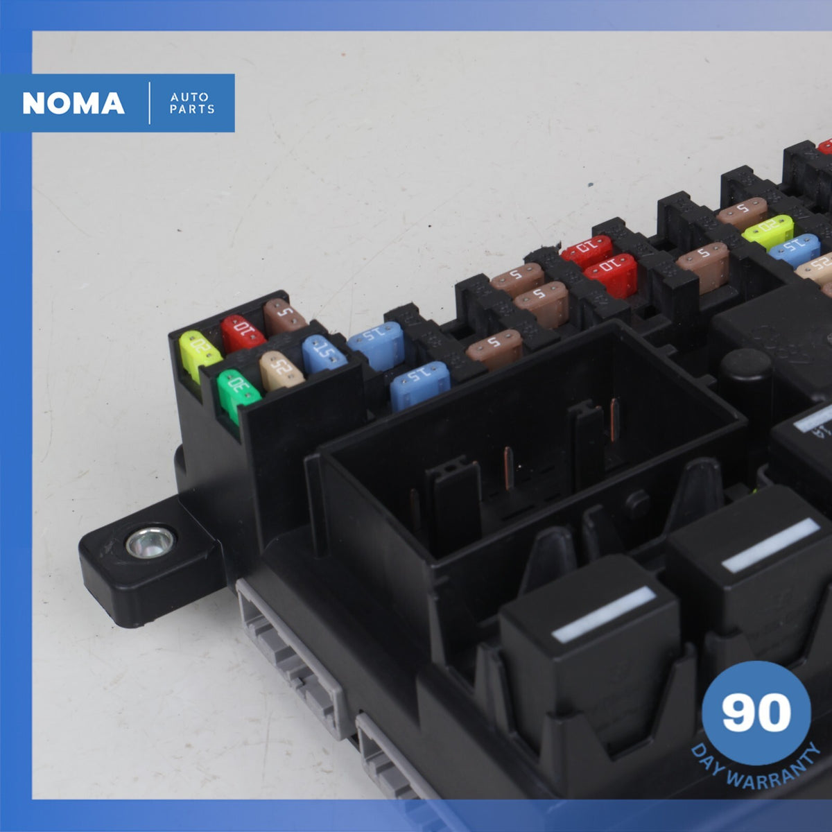 15-23 Land Rover Discovery Sport L550 Front Relay Fuse Box FK7214F041AC OEM - photo 12