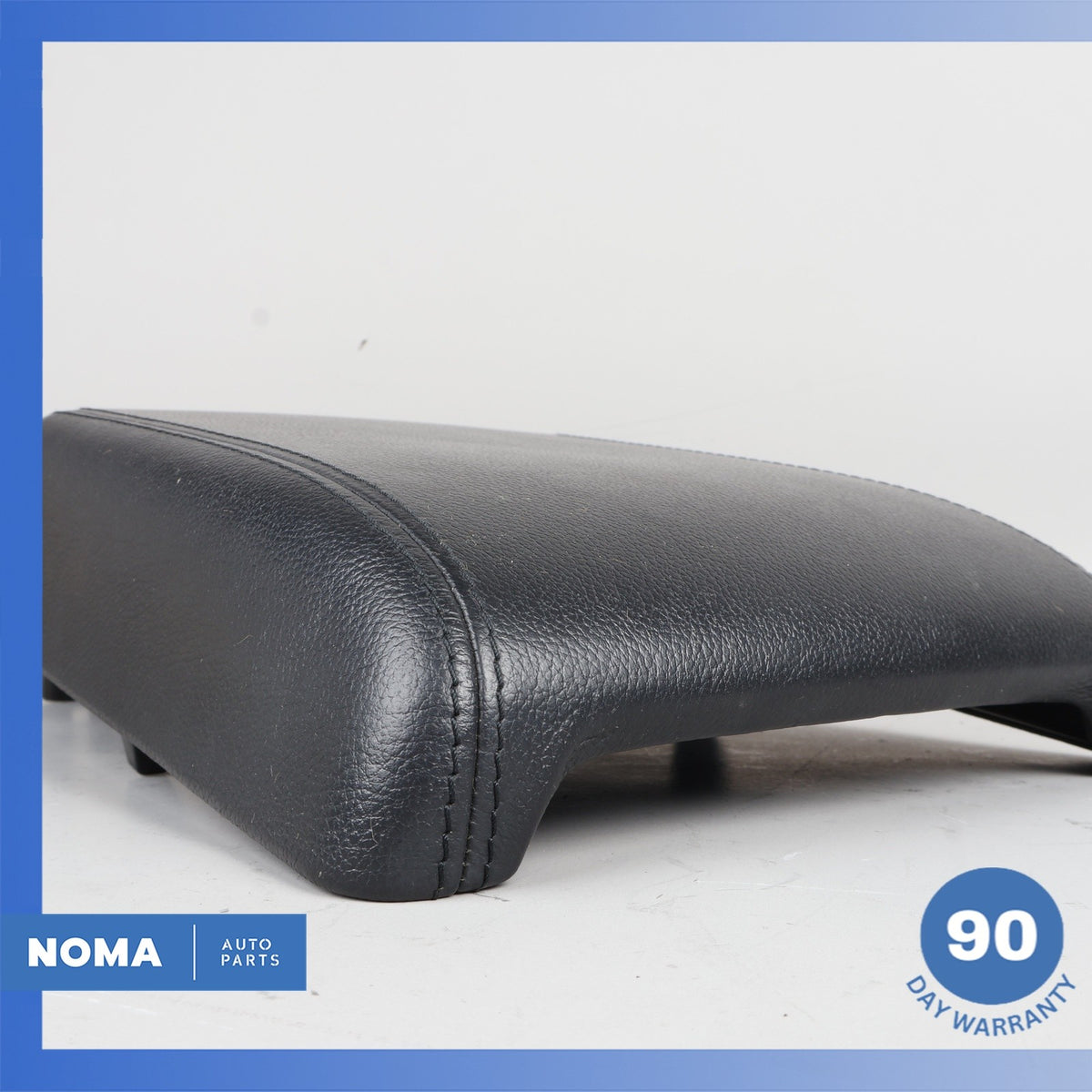 15-19 Land Rover Discovery Sport L550 Front Center Console Armrest Lid Cover OEM - photo 3