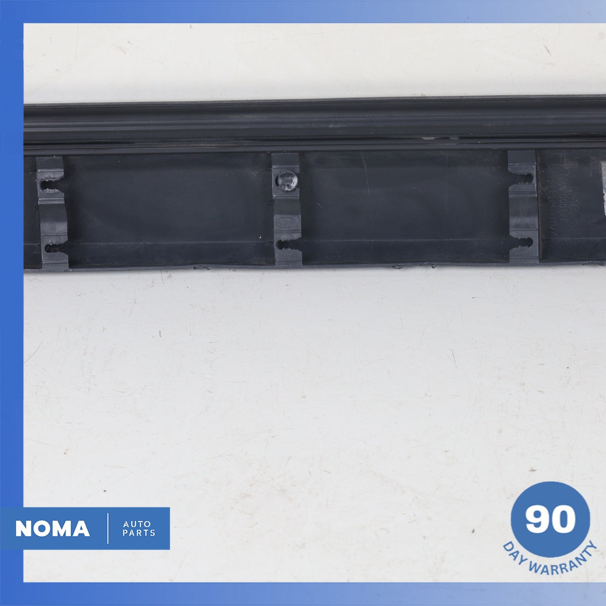 05-16 Land Rover L319 LR4 Front Left Driver Side Door Outside Moulding OEM - photo 7