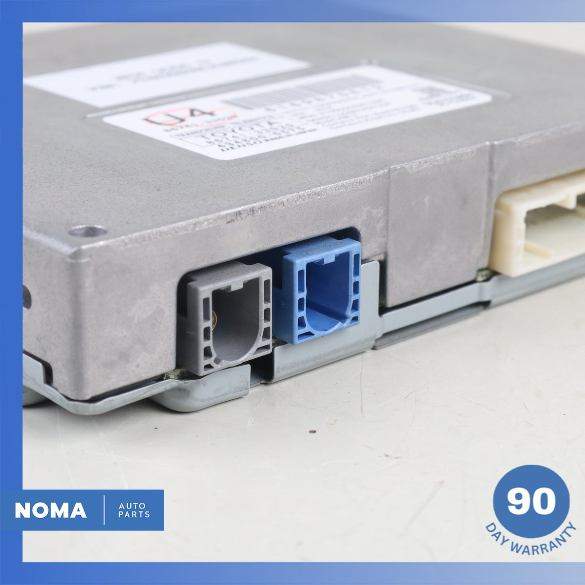 Lexus ZWA10 CT200h Telematics Control Module 86741-33020 OEM - photo 6