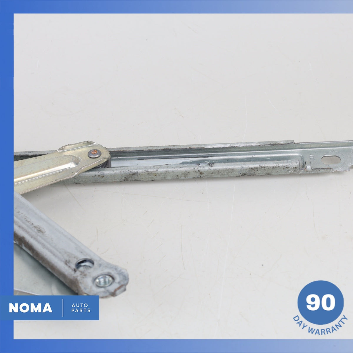 11-17 Lexus ZWA10 CT200h Front Right Window Regulator w/ Motor OEM - photo 17