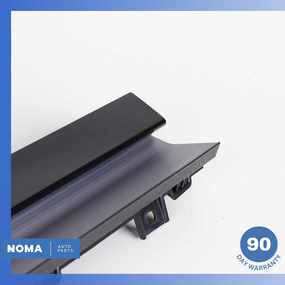 2021 LR Range Rover Evoque L551 Right Dashboard Cover Panel Trim Molding OEM - photo 2