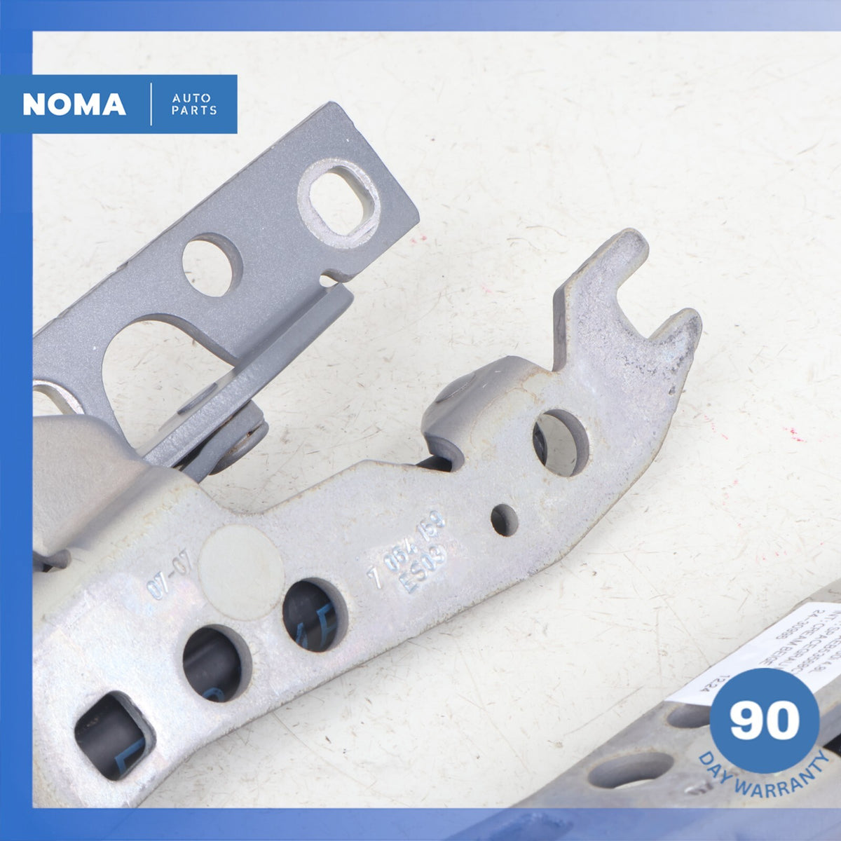 04-10 BMW E64 650i 645i Left & Right Hood Bonnet Hinge Strut Set of 2 OEM - photo 16