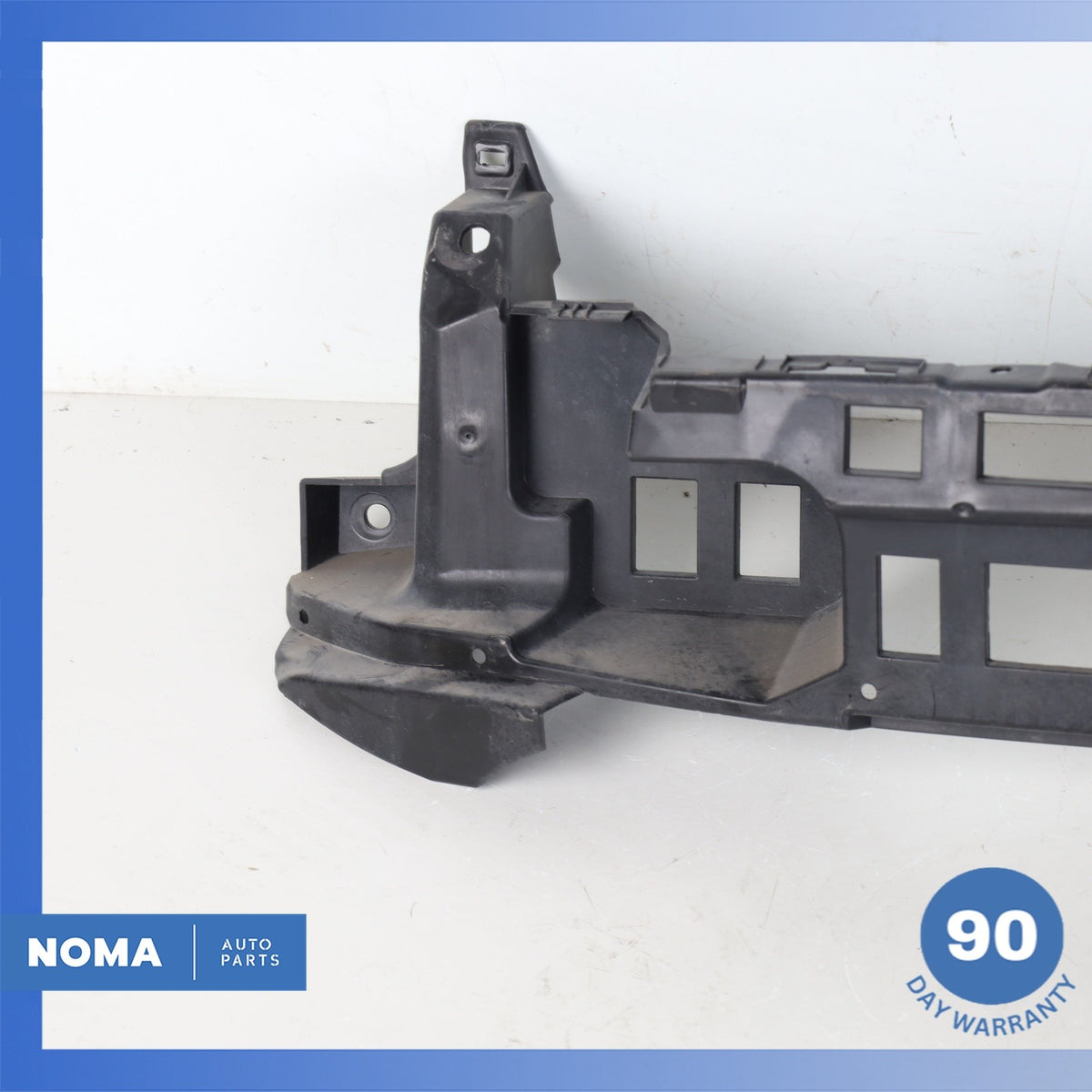 18-23 Range Rover L560 Velar Rear Bumper Center Mount Support Bracket OEM - photo 8