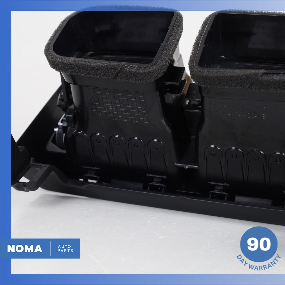 2021 Range Rover Evoque L551 Rear Center Console Air Vent Trim Black OEM - photo 9