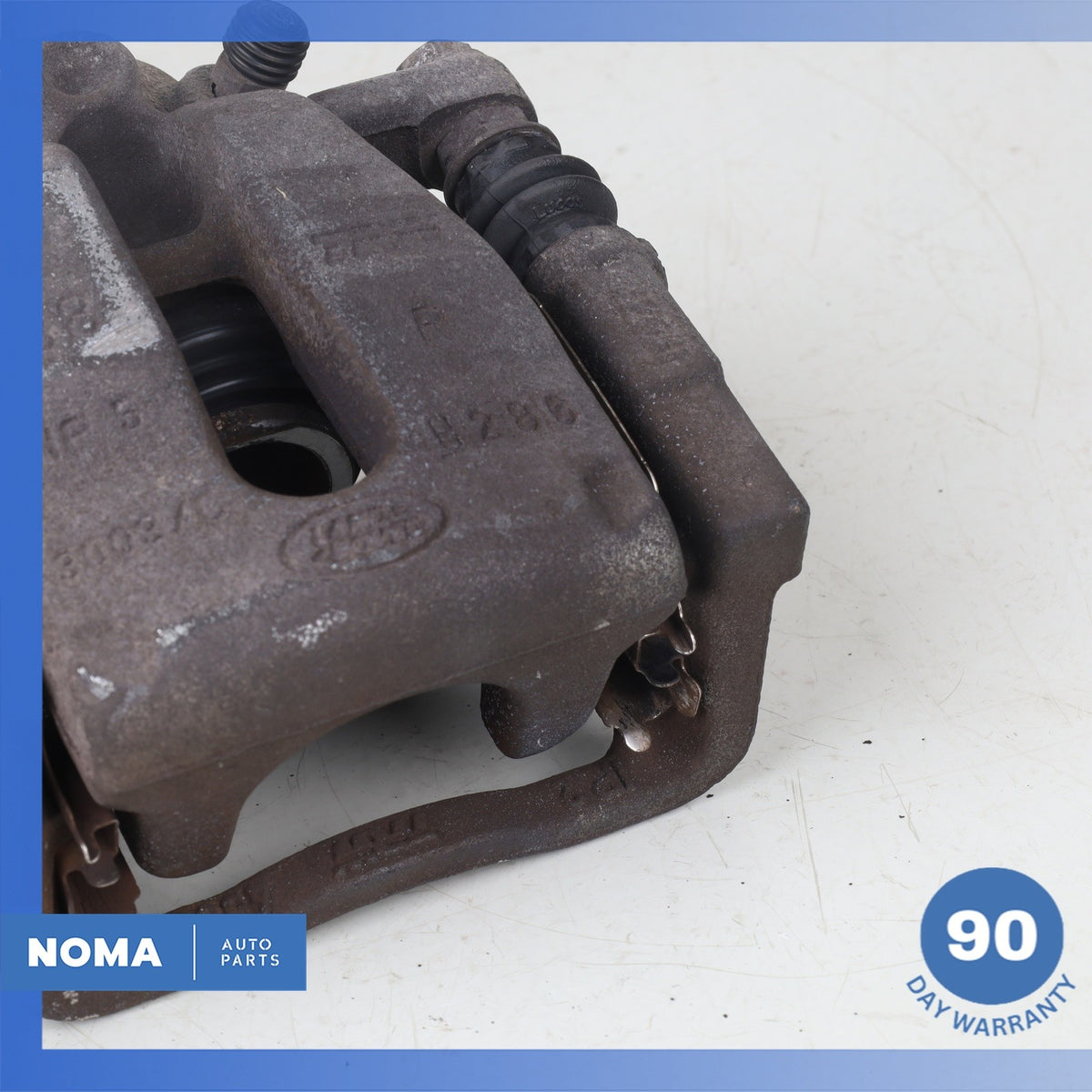 Land Rover L359 LR2 Rear Left & Right Brake Caliper Cover Set OEM - photo 3