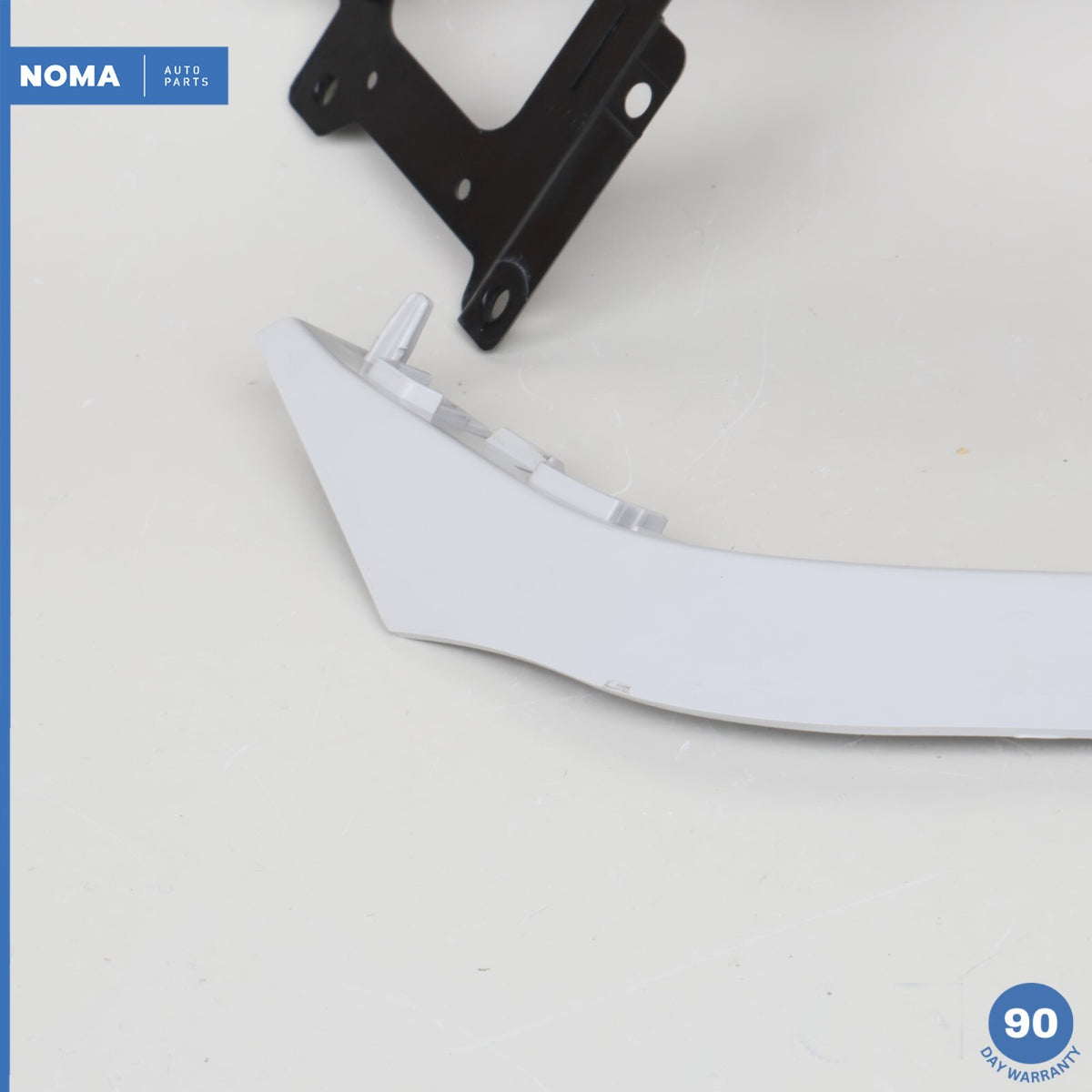 12-13 Range Rover Evoque L538 Rear Left Side Taillight Support Bracket Set OEM - photo 3