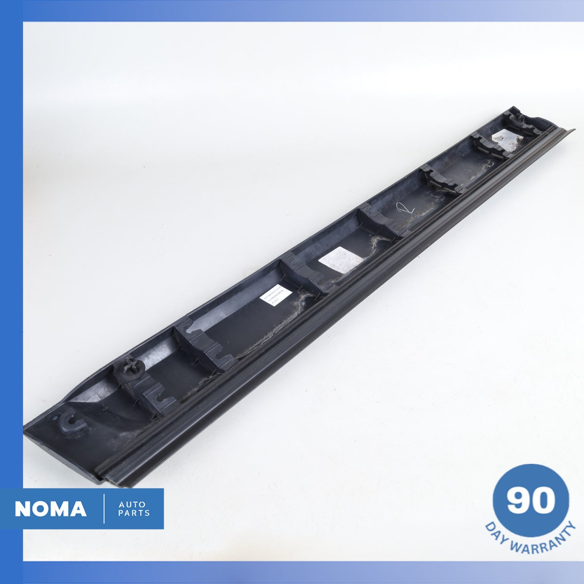 05-16 Land Rover L319 LR4 Front Right Passenger Side Door Outside Moulding OEM - photo 6
