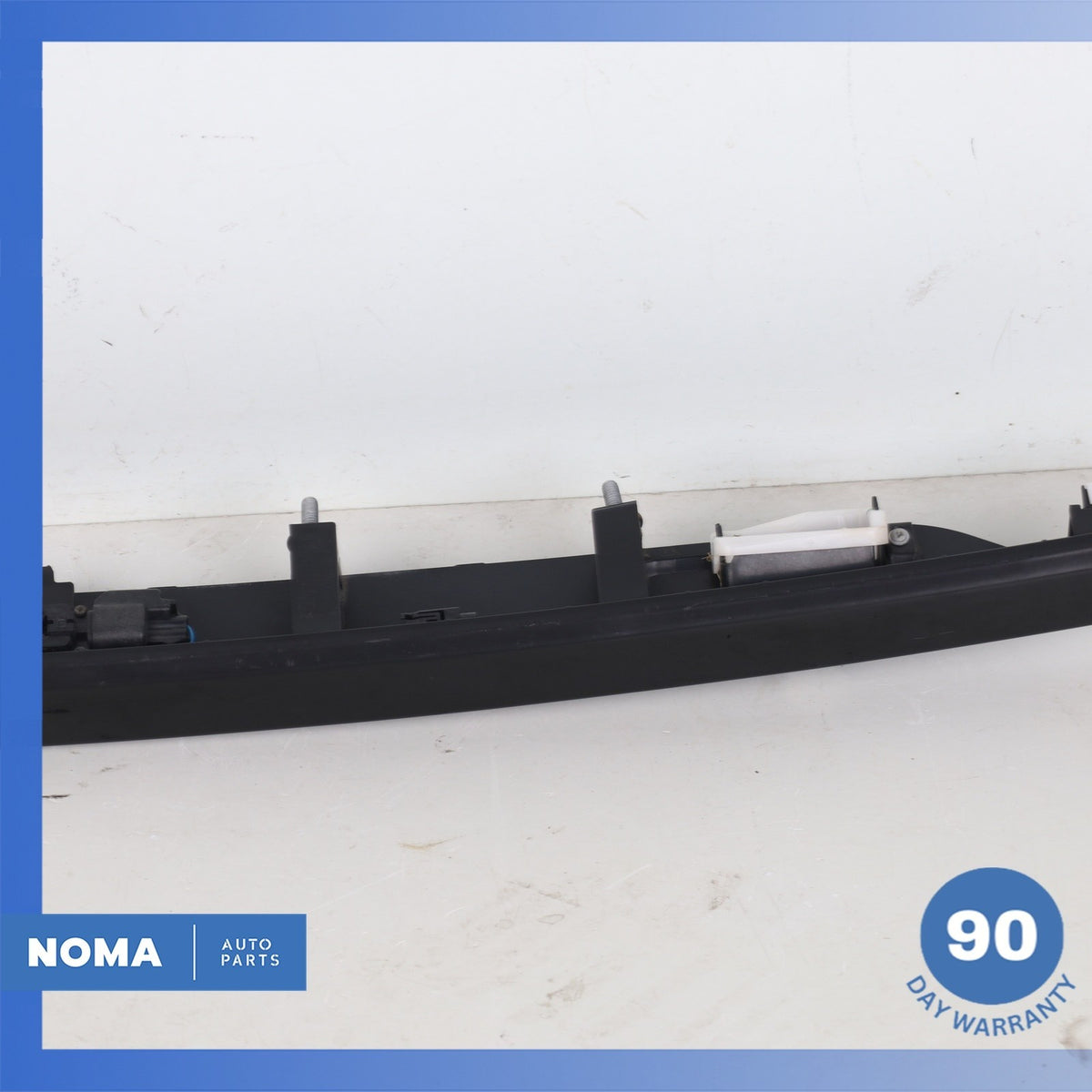 Range Rover Evoque L538 Rear Trunk Bezel License Plate Light Lamp Trim OEM - photo 4
