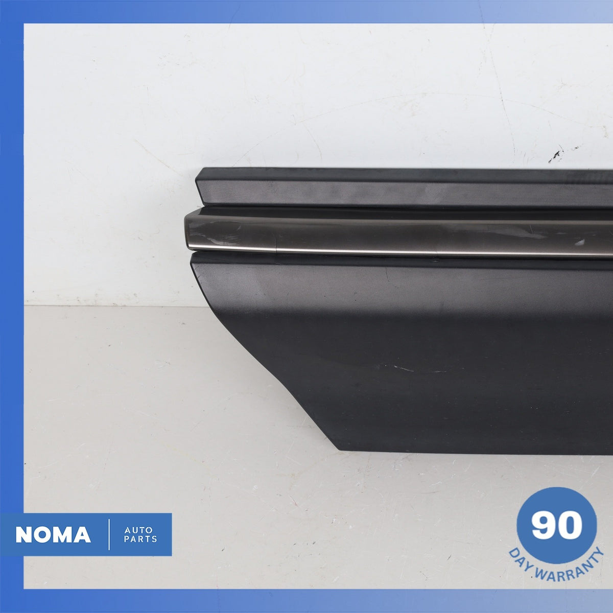 12-17 Range Rover Evoque L538 3DR Front Right Door Lower Molding BJ3221064AG OEM - photo 6