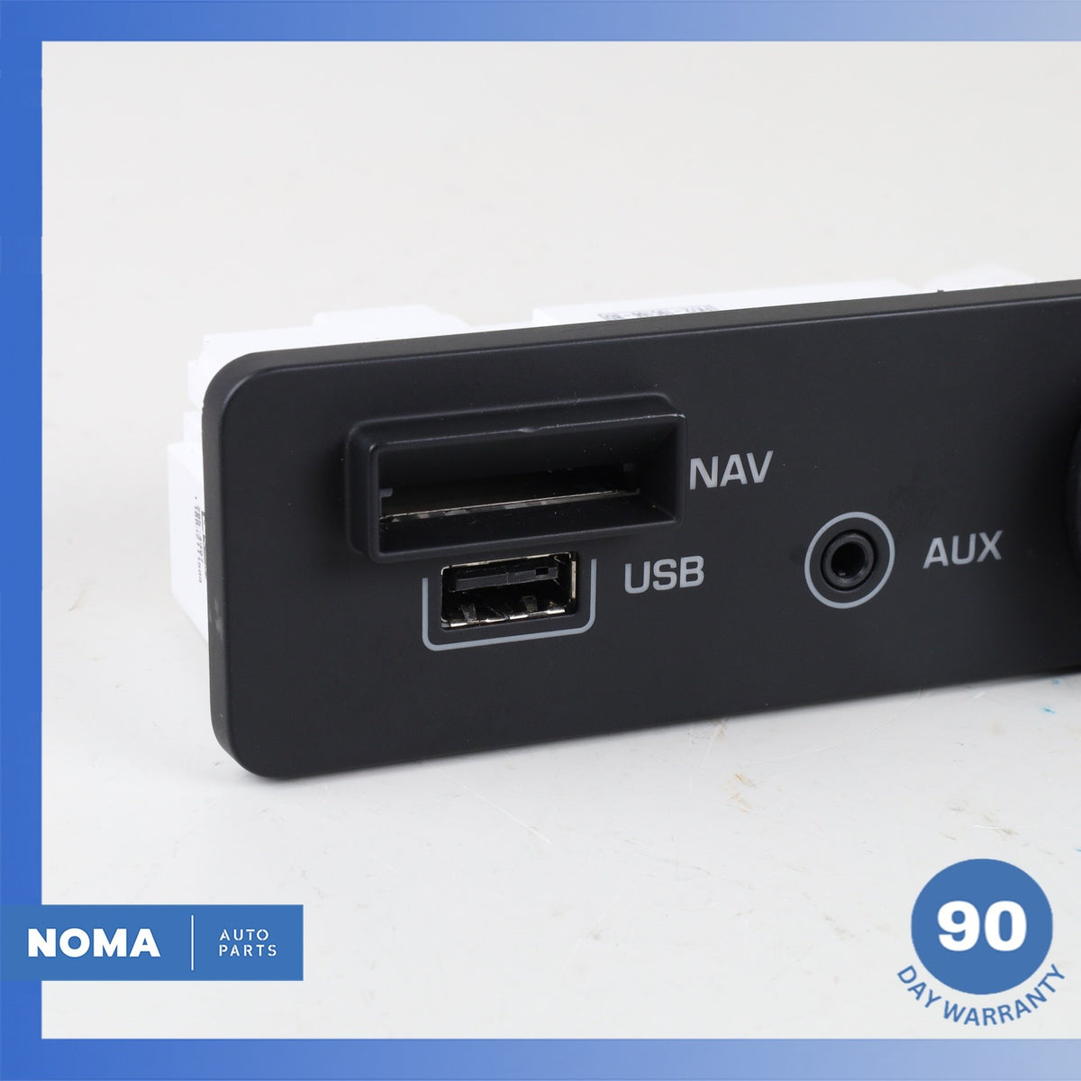 14-26 Jaguar X260 XF F-Type USB AUX Media USB Charger Port FK7219C166BD OEM - photo 2