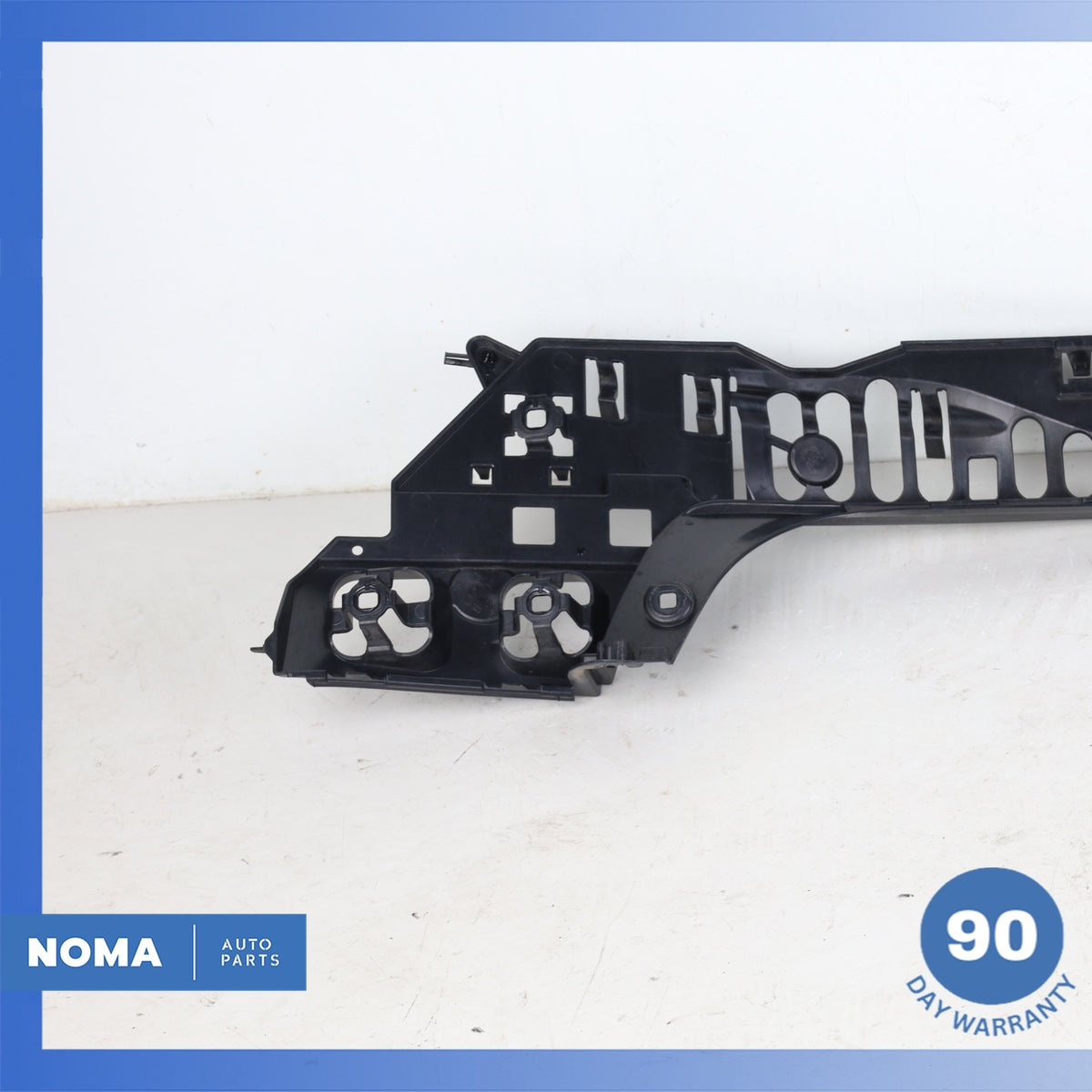 16-19 BMW G12 740i Rear Bumper Center Support Mount Bracket OEM 76k - photo 10