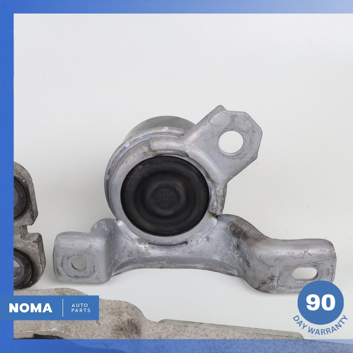14-19 Range Rover Evoque L538 / Discovery L550 Engine Frame Mount Set OEM - photo 2