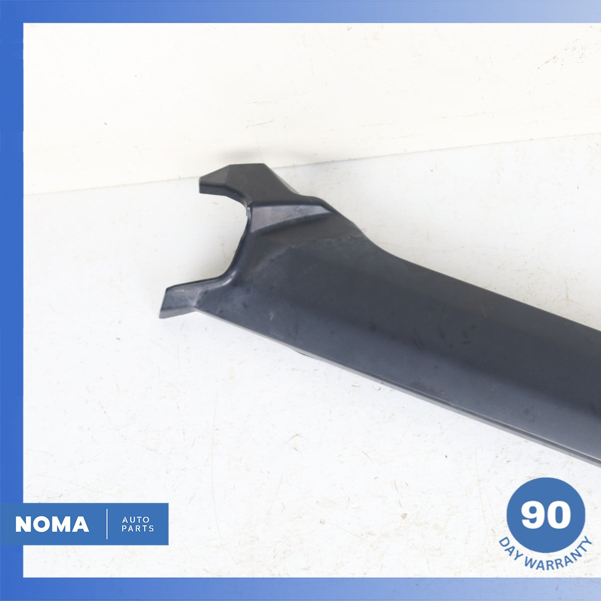 05-16 Land Rover L319 LR3 LR4 Right A Pillar Exterior Windshield Molding OEM - photo 4