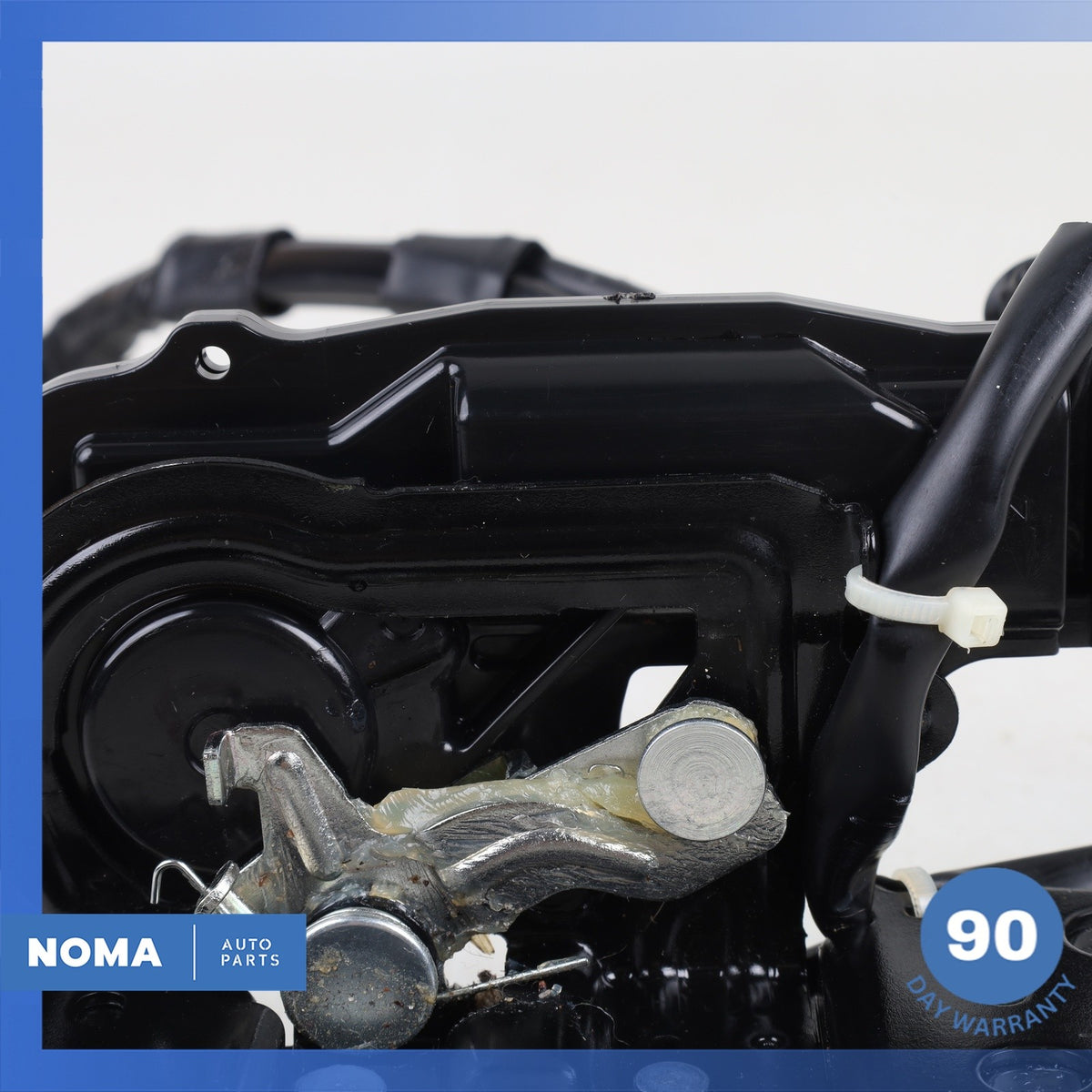 Lexus ZWA10 CT200h Trunk Boot Lock Latch Actuator 69350-47040 OEM - photo 8