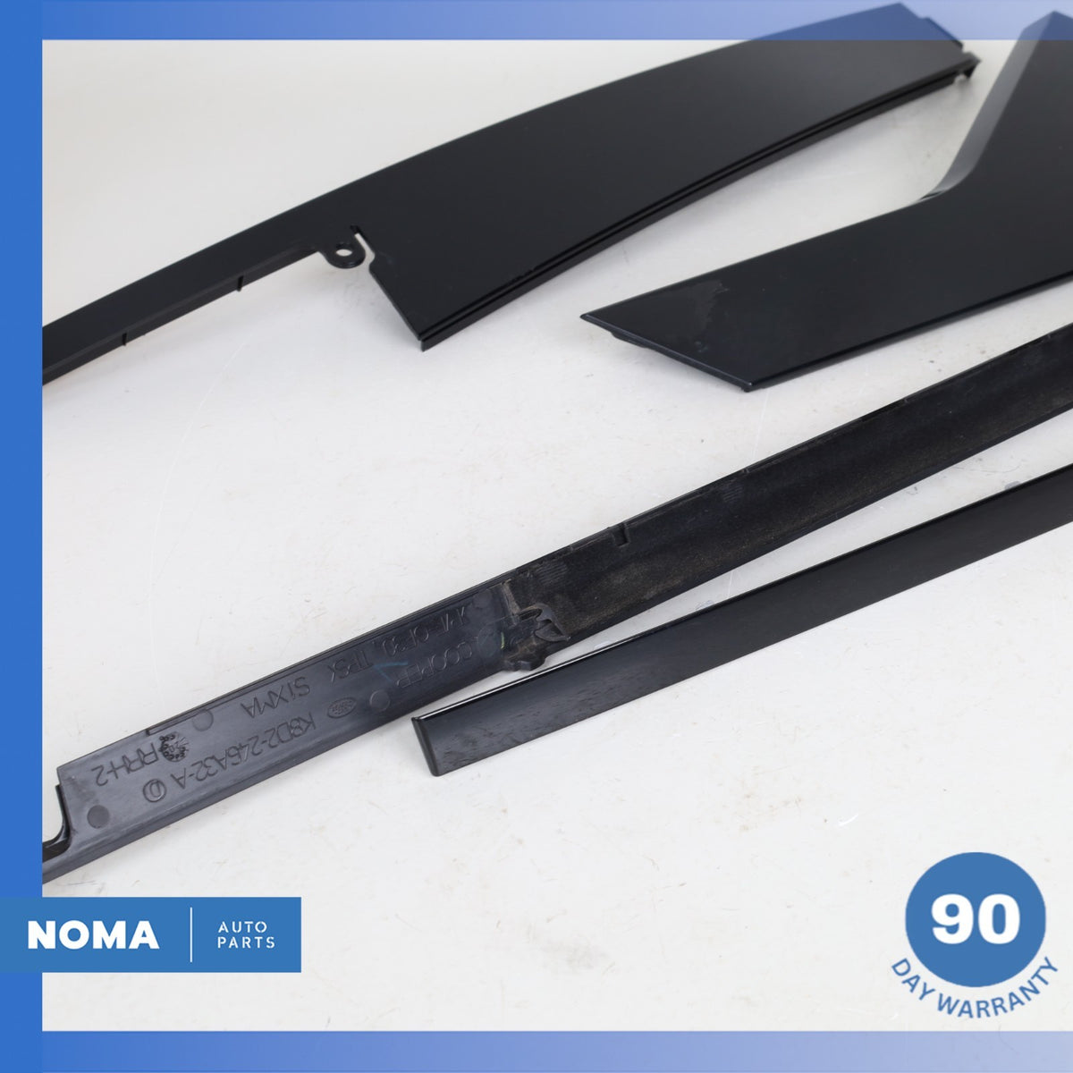 20-23 Range Rover Evoque L551 Rear Right Outer Door Window Molding Set OEM - photo 4
