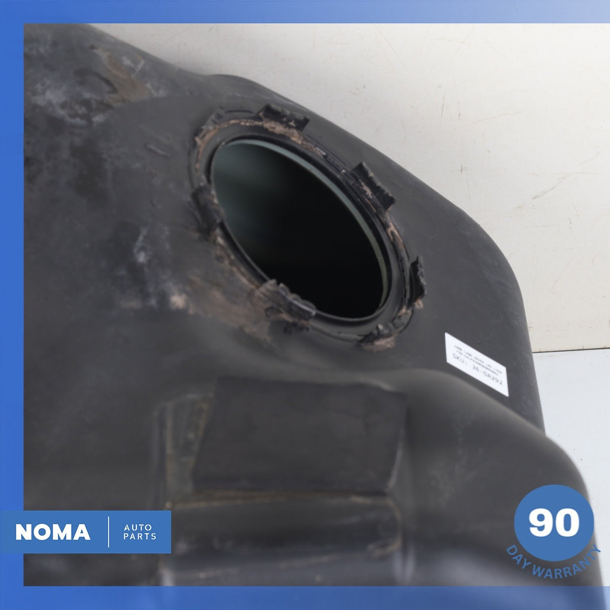 08-15 Land Rover L359 LR2 Fuel Gas Tank Reservoir Assembly LR003206 OEM - photo 3