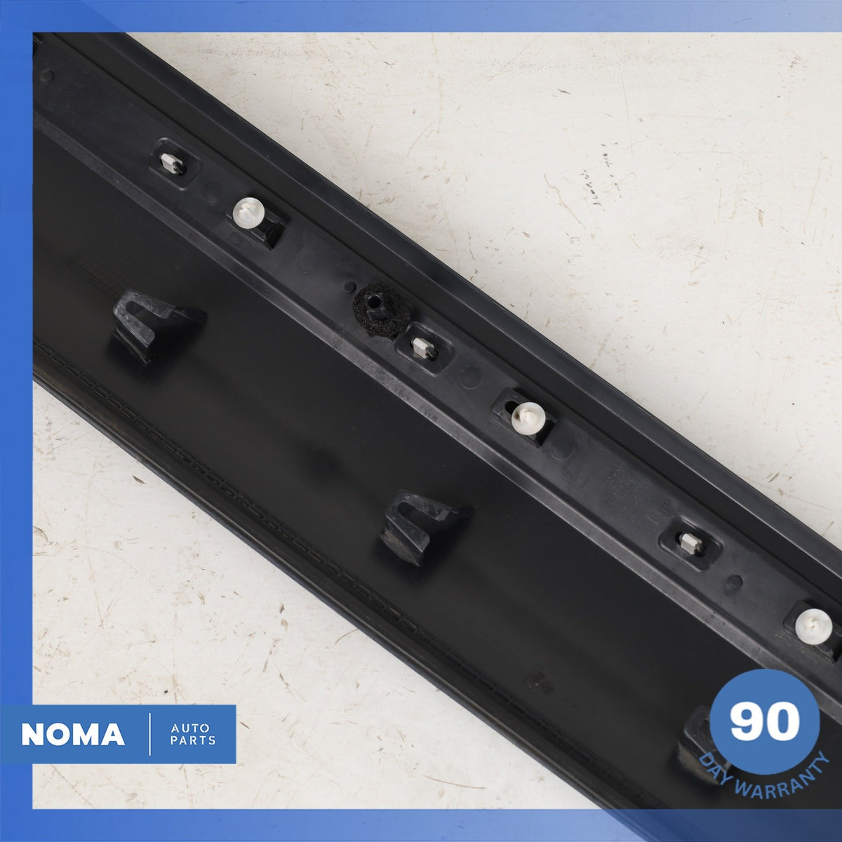 12-19 Range Rover Evoque L538 4DR Front Left Door Lower Molding BJ3221065BJ OEM - photo 8