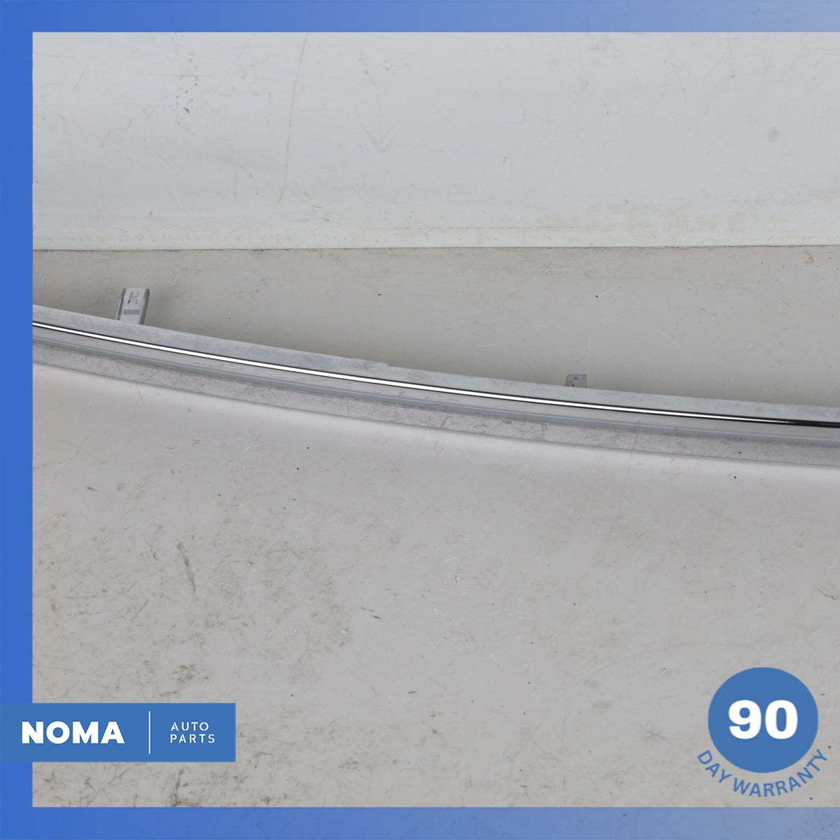 16-19 BMW G12 740i 750Li Trunk Boot Center Trim Molding 51137376778 OEM - photo 5