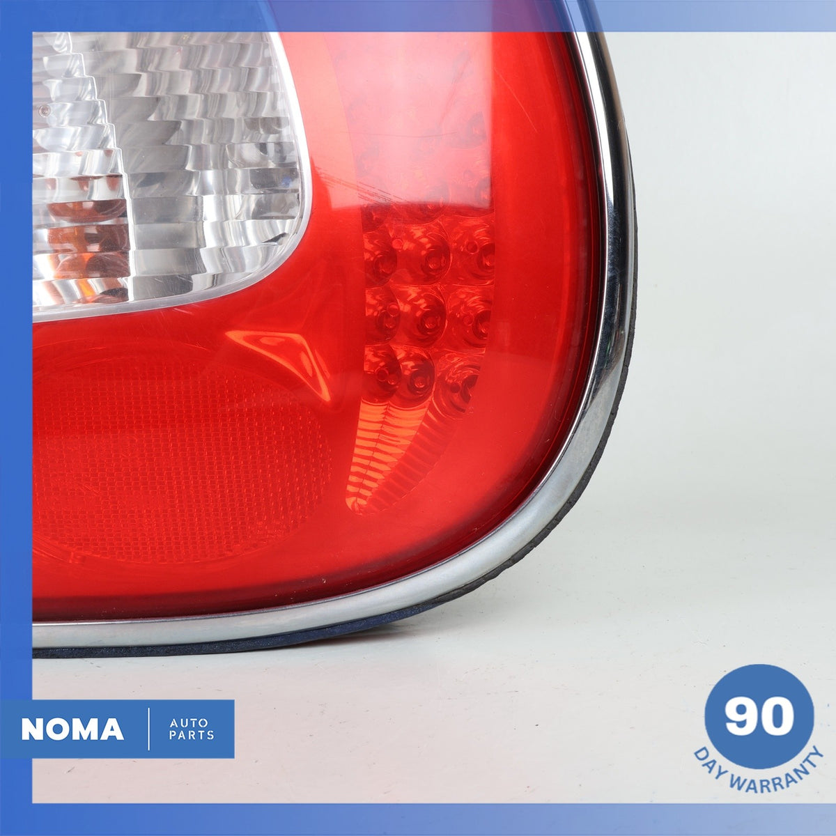 04-07 Jaguar X350 XJ8 XJR VDP Rear Right Side Tail Light Lamp 2W9313404AG OEM - photo 3