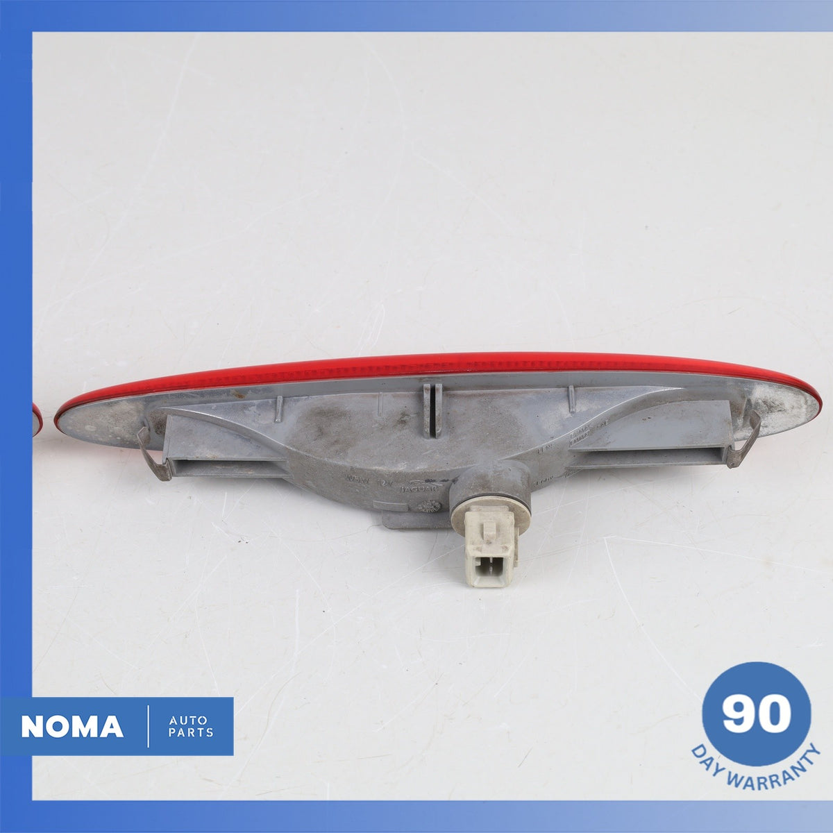Jaguar X100 XKR XK8 Rear Right or Left Side Marker Light Lamp Red Set OEM - photo 17