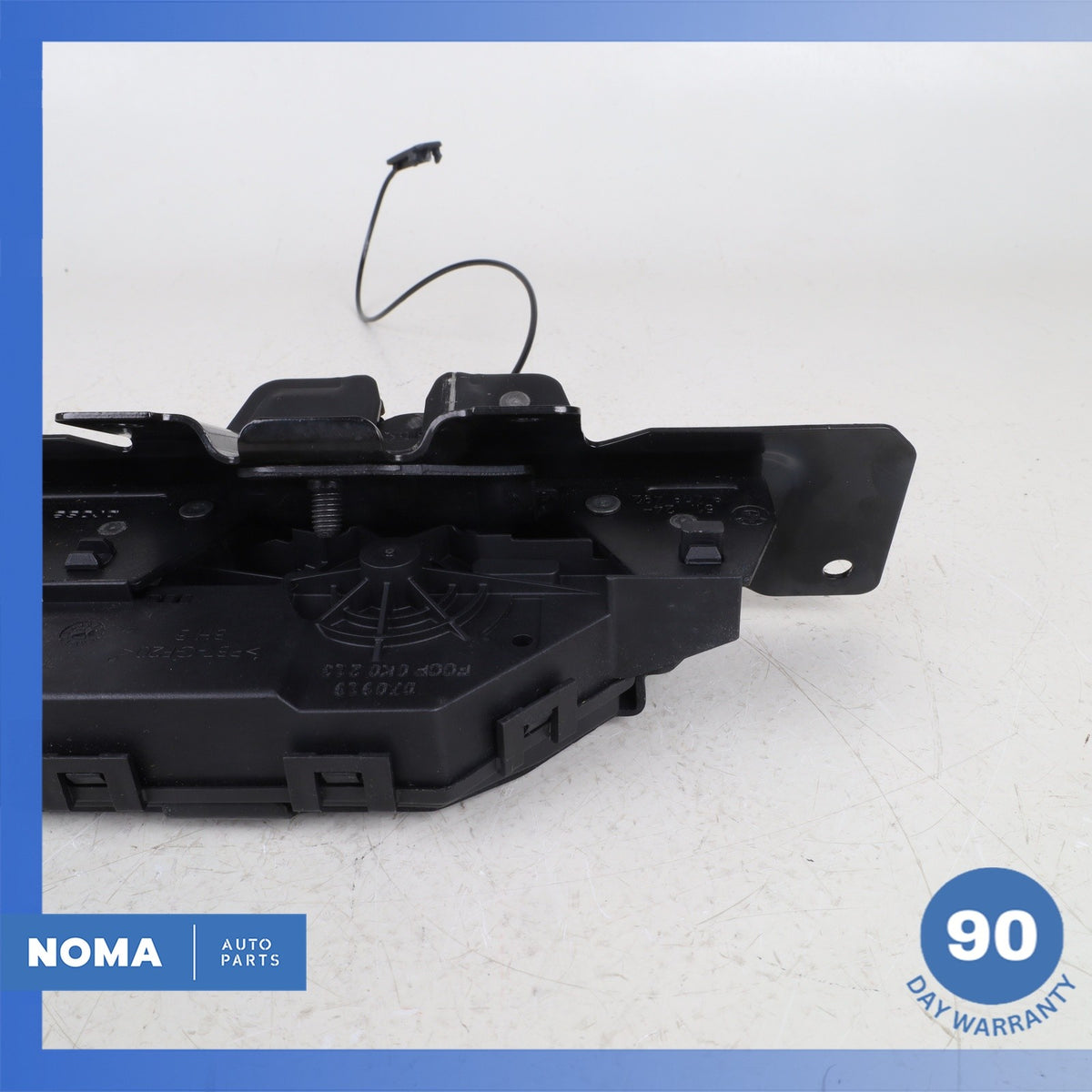 Land Rover Range Rover L322 Trunk Lid Latch Lock Actuator CWC500140 OEM - photo 3