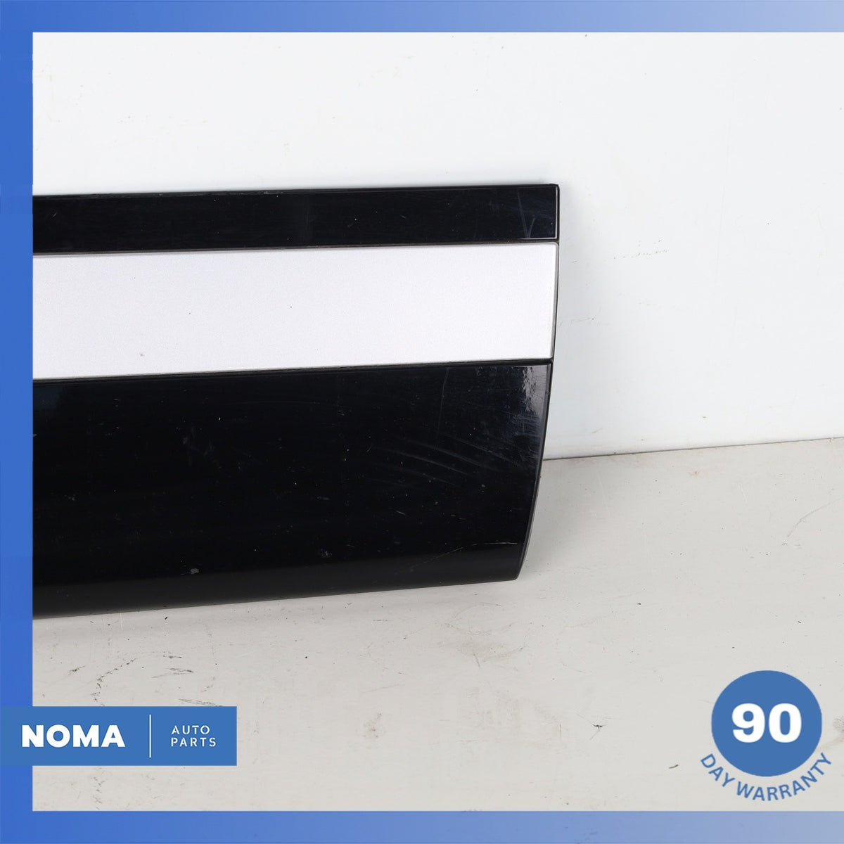 18-23 Range Rover L560 Velar Front Right Side Door Lower Cover Molding OEM - photo 2