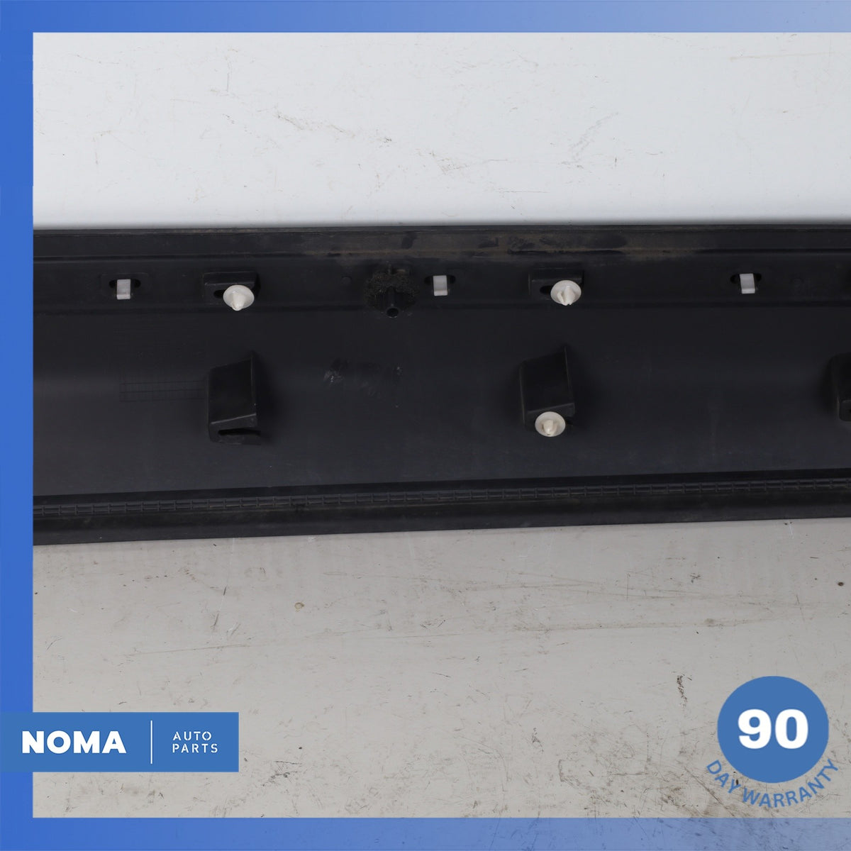 12-19 Range Rover Evoque L538 4DR Front Left Door Lower Molding BJ3221065BJ OEM - photo 7