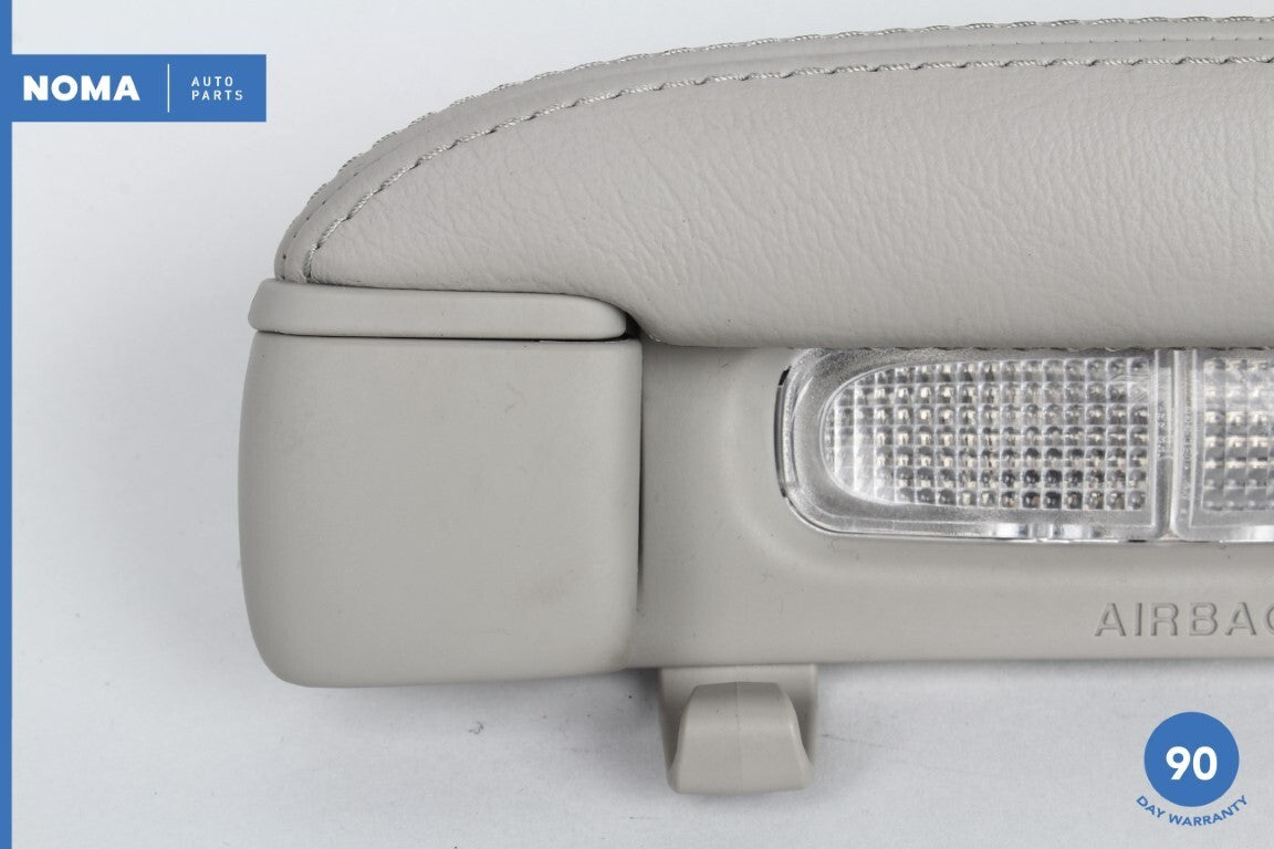 2004 Jaguar XJ8 VDP X350 Rear Right Passenger Side Roof Grab Handle w/ Lamp OEM - photo 4