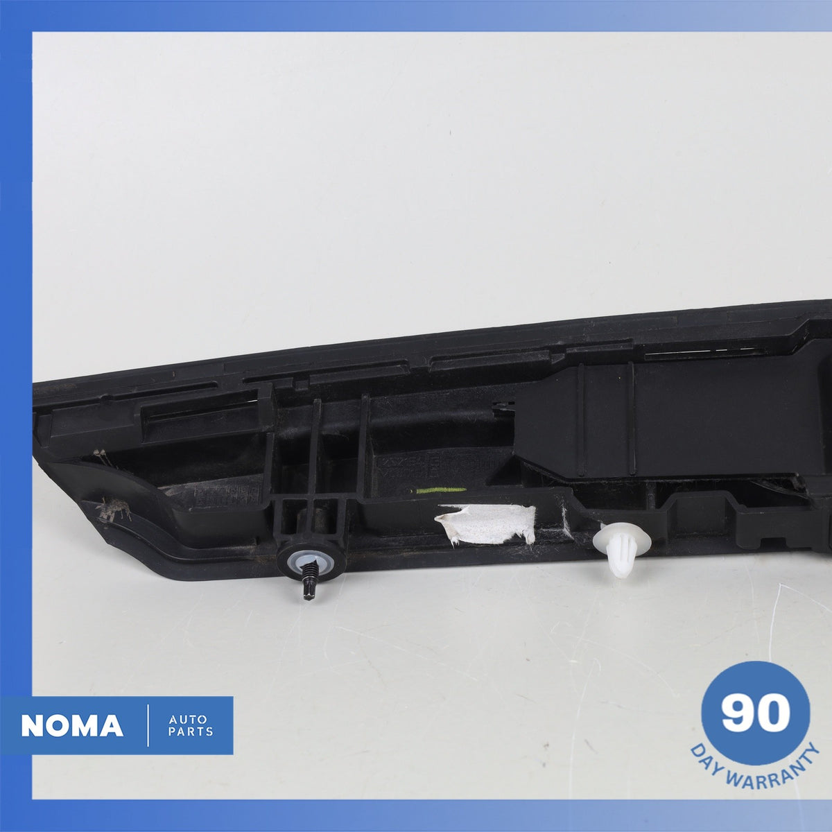 BMW G12 740i Trunk Boot License Plate Light w/ Handle 7357105 OEM - photo 11