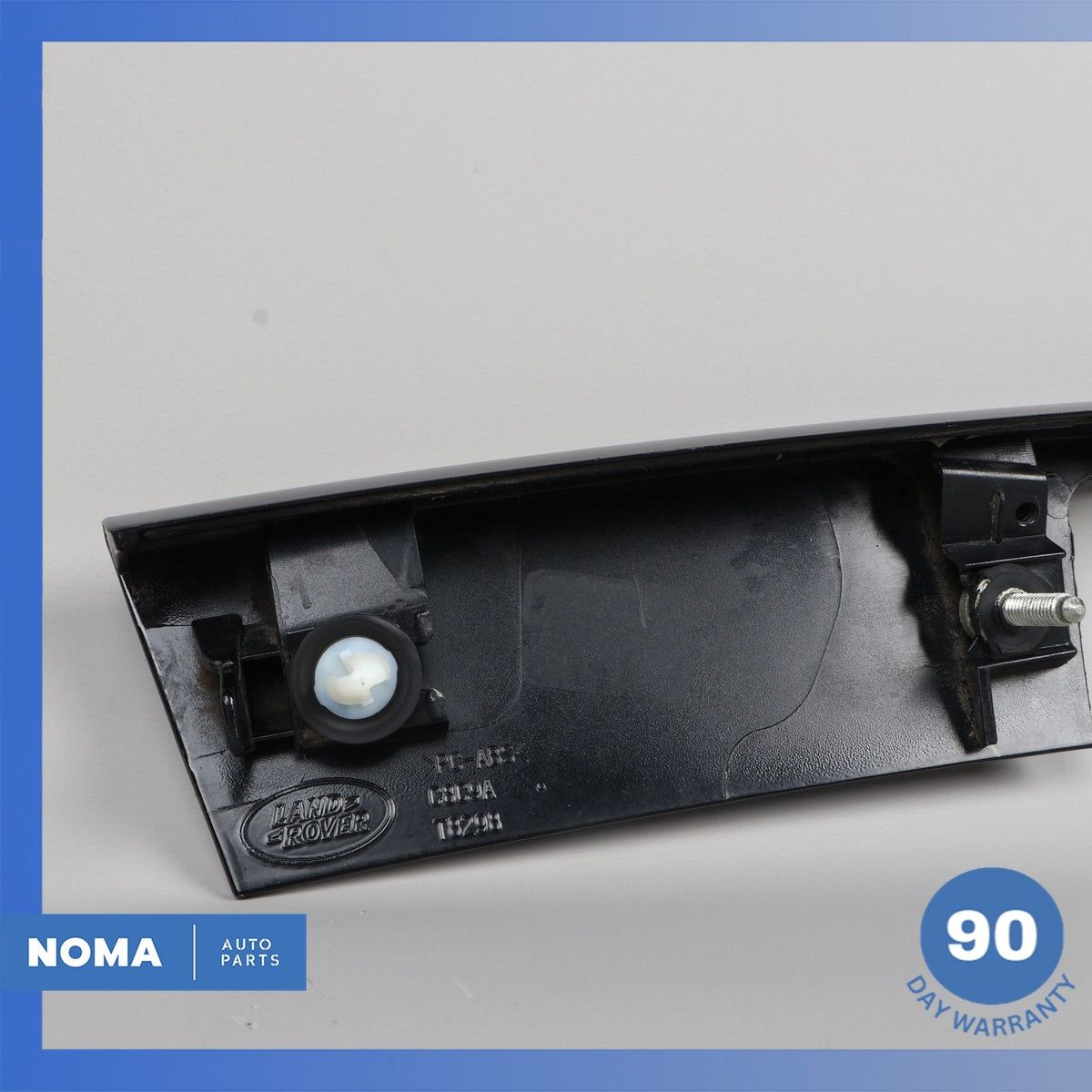 15-19 LR Discovery Sport L550 Rear Trunk Bezel License Plate Light Lamp Trim OEM - photo 8
