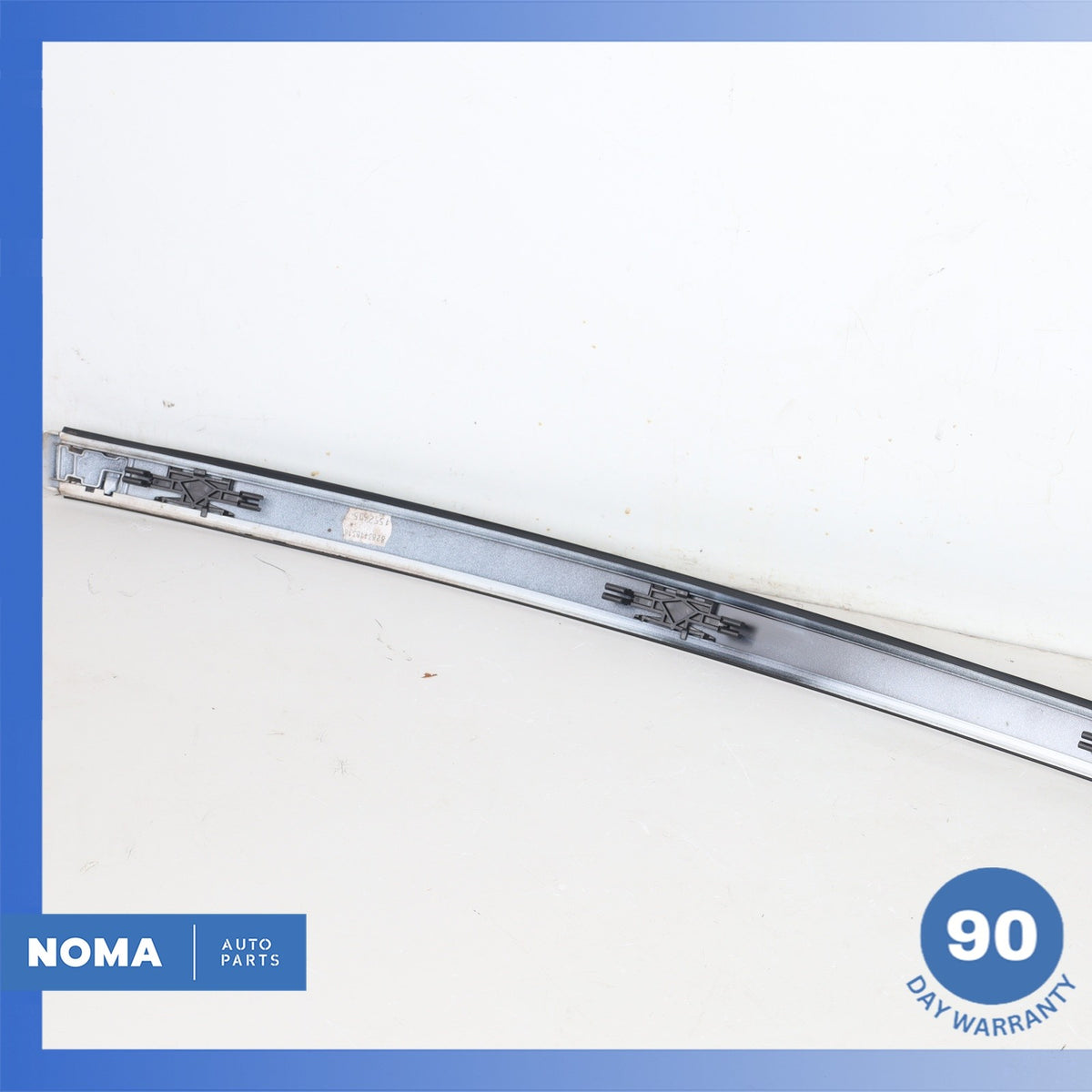 16-22 BMW G12 740i 750i M760i Left Roof Rail Molding White 51137410315 OEM - photo 17